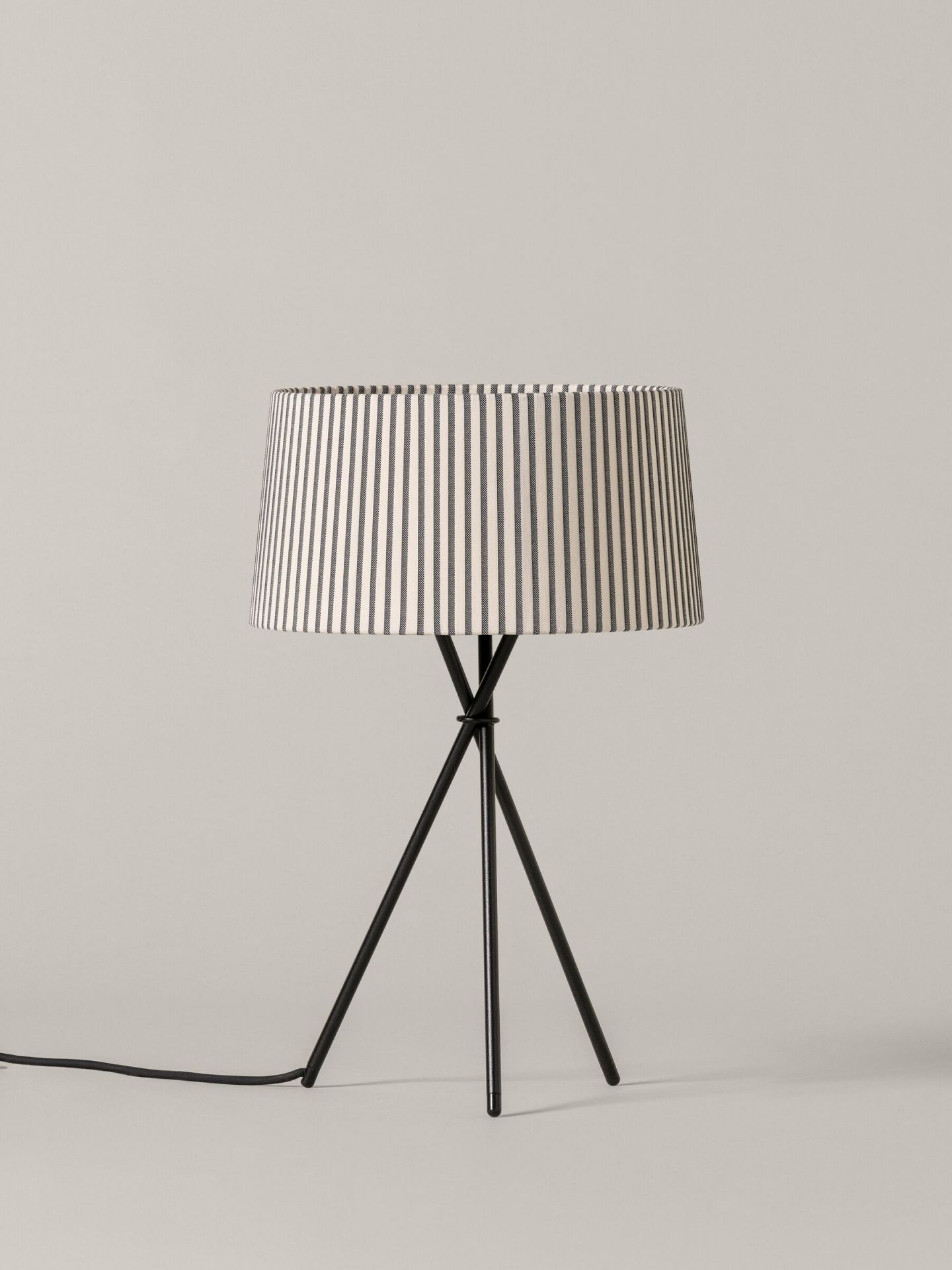 Tripode M3 lampe de table Bretona Stripes Santa & Cole Tripode M3 lampe de table Bretona Stripes Santa & Cole