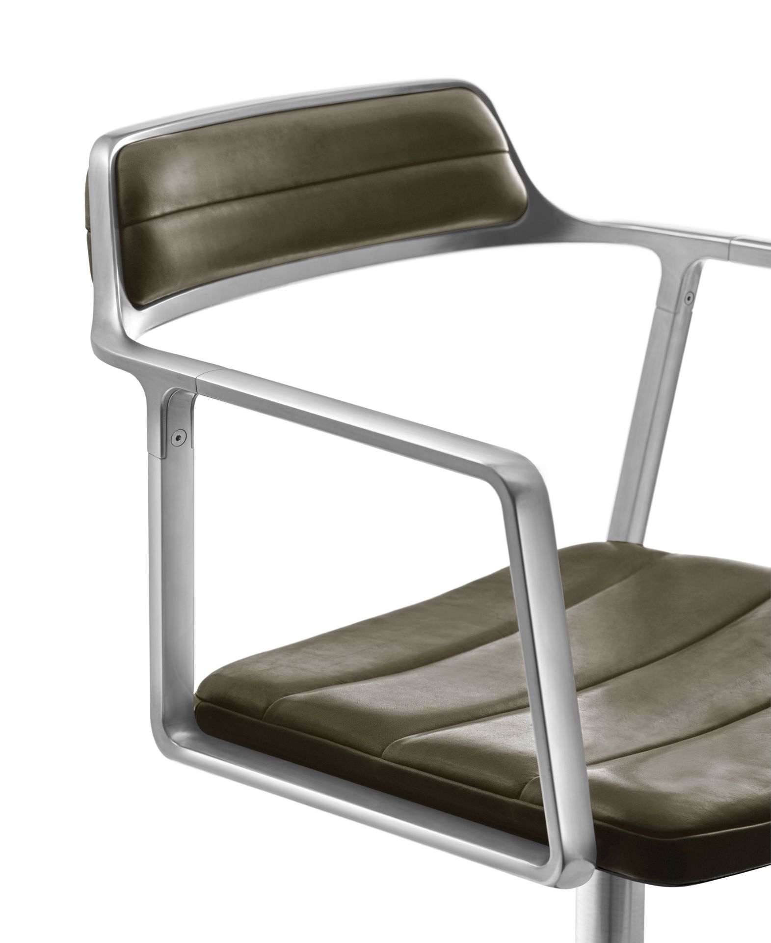 VIPP452 Swivel Chaise avec patins cuir vert Vipp VIPP452 Swivel Chaise avec patins cuir vert Vipp