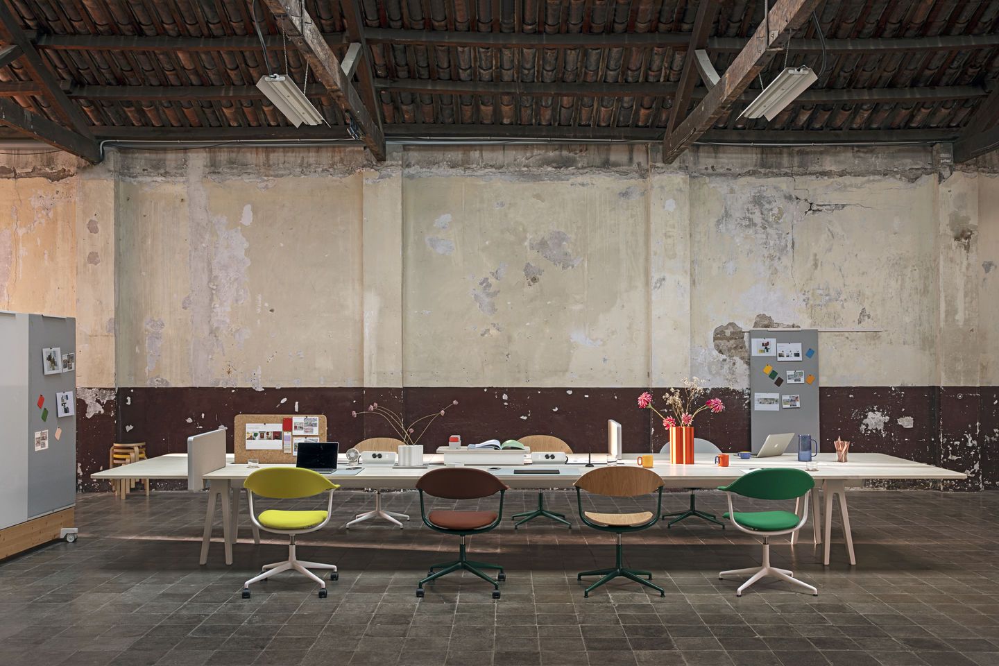 Mynt dossier et assise plastique Chaise de bureau Vitra