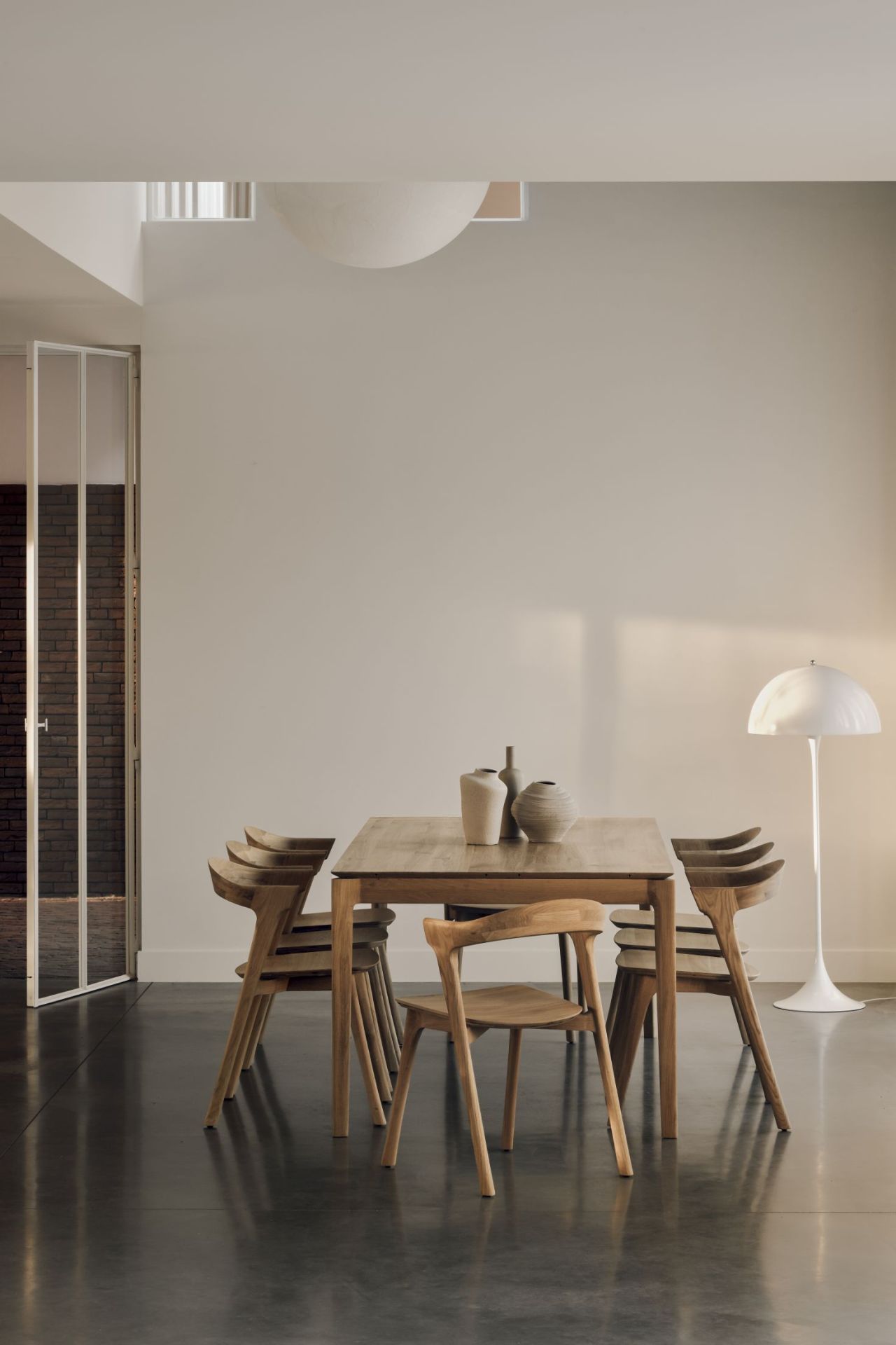 Bok table à rallonges chêne verni L120-180cm Ethnicraft