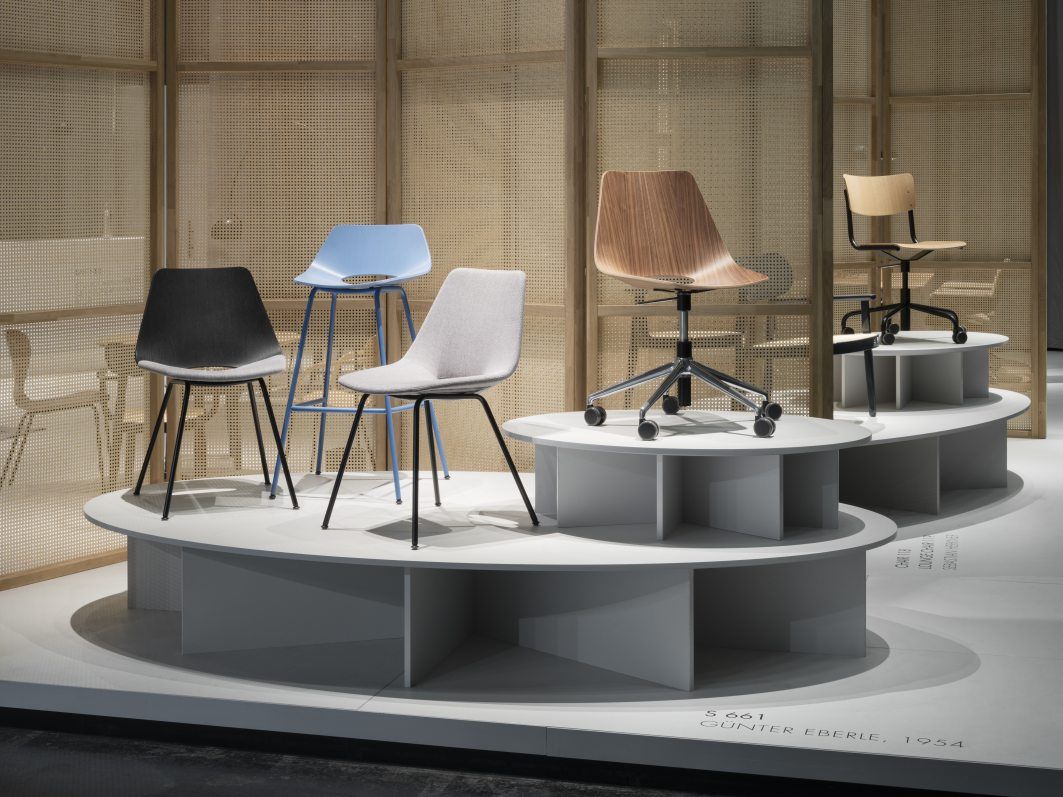 S 661 DR Fauteuil pivotant Thonet 