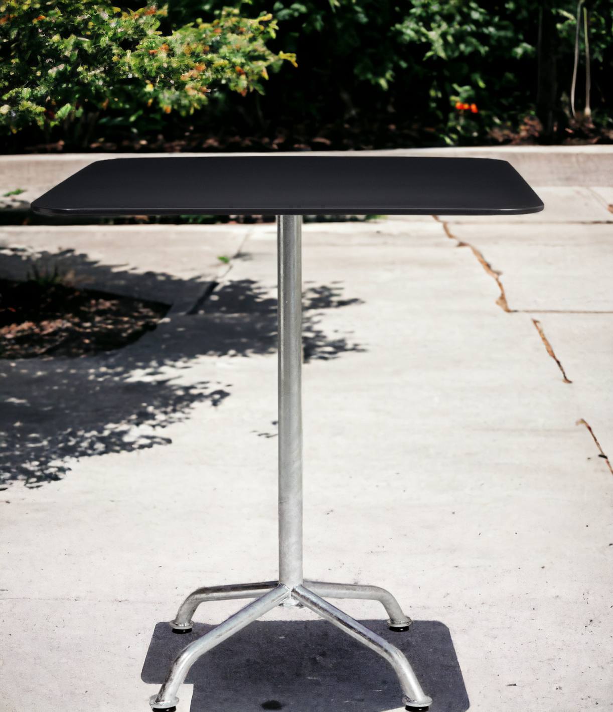 Haefeli Table de jardin Outdoor L 65 x P 65 x H 74 cm Embru  
