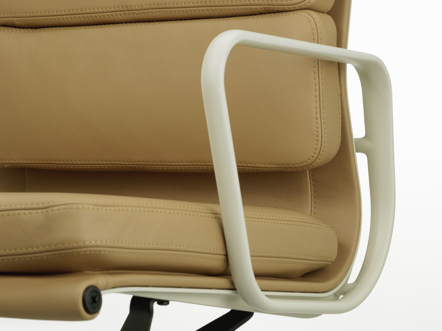 Soft Pad Chair EA 231 / EA231 Chaise Vitra