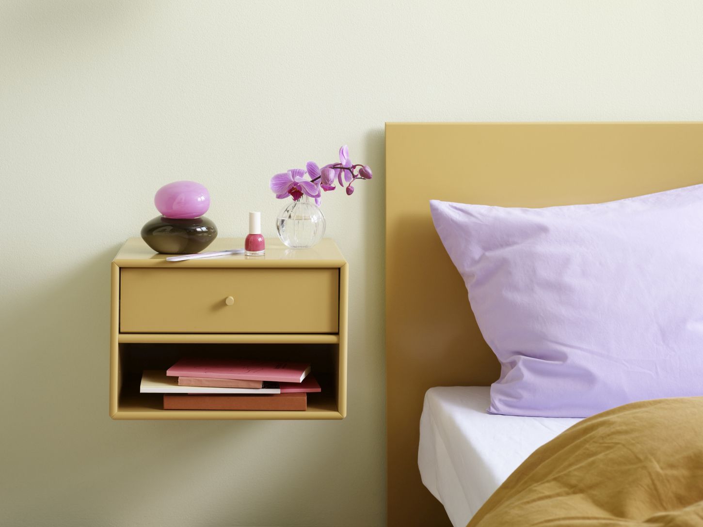 Dash Table de nuit Fixation murale Truffle Montana QUICK SHIP
