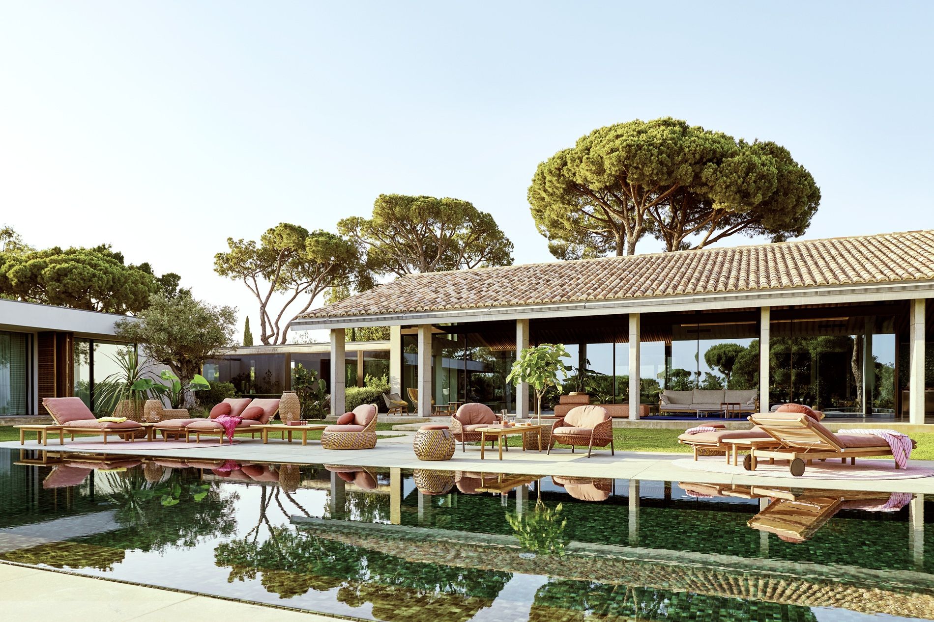 AHNDA Outdoor Armchair Fauteuil DEDON