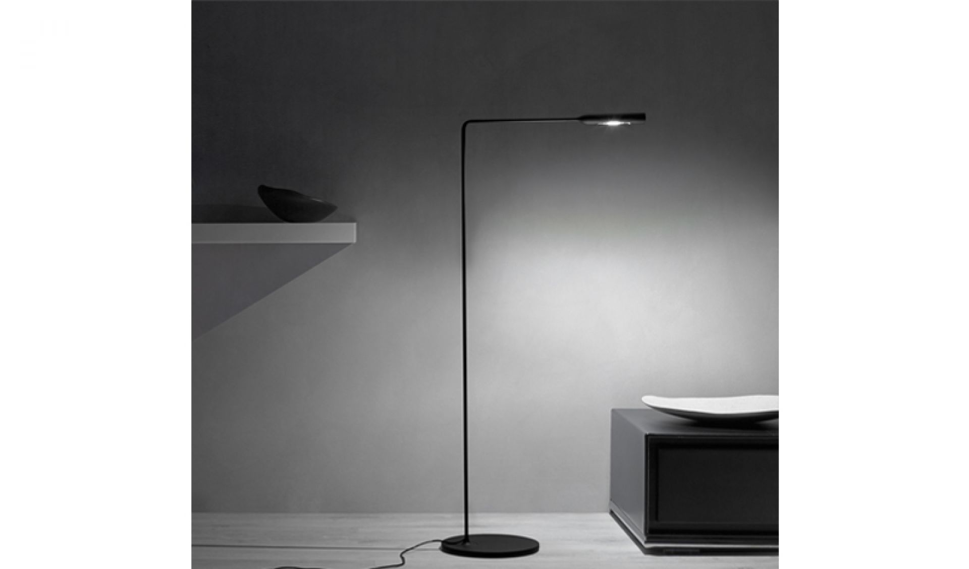 Flo Lounge lampe à pied Lumina