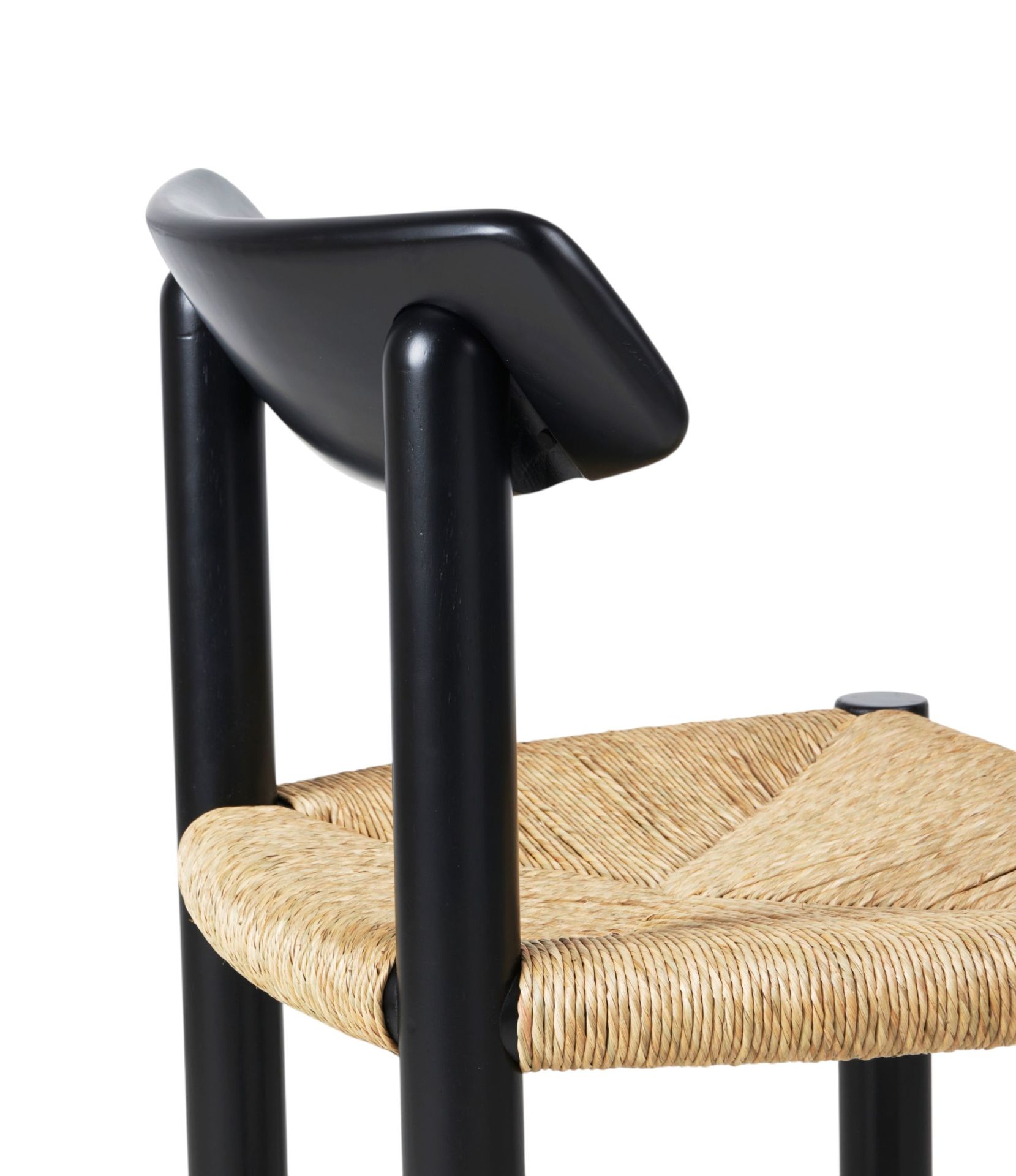 Daumiller Chaise pin noir Gubi