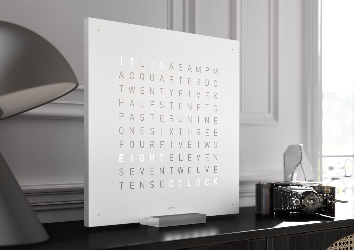 Earth 45 Steel Series Horloge murale / Objet temporel Allemande QLOCKTWO