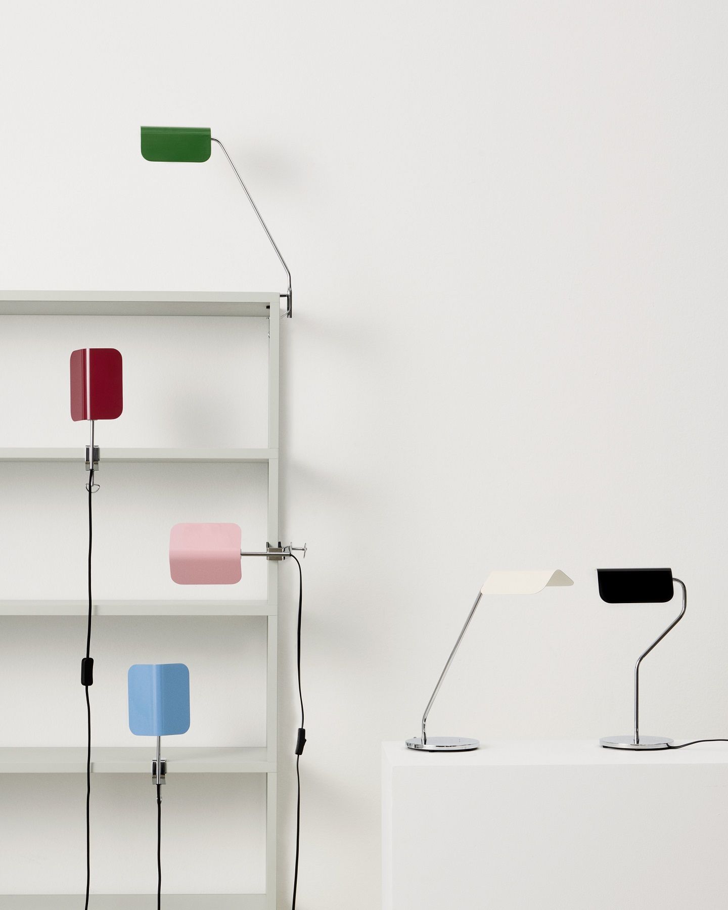 Apex Table Lamp Oyster Lampe de table Hay