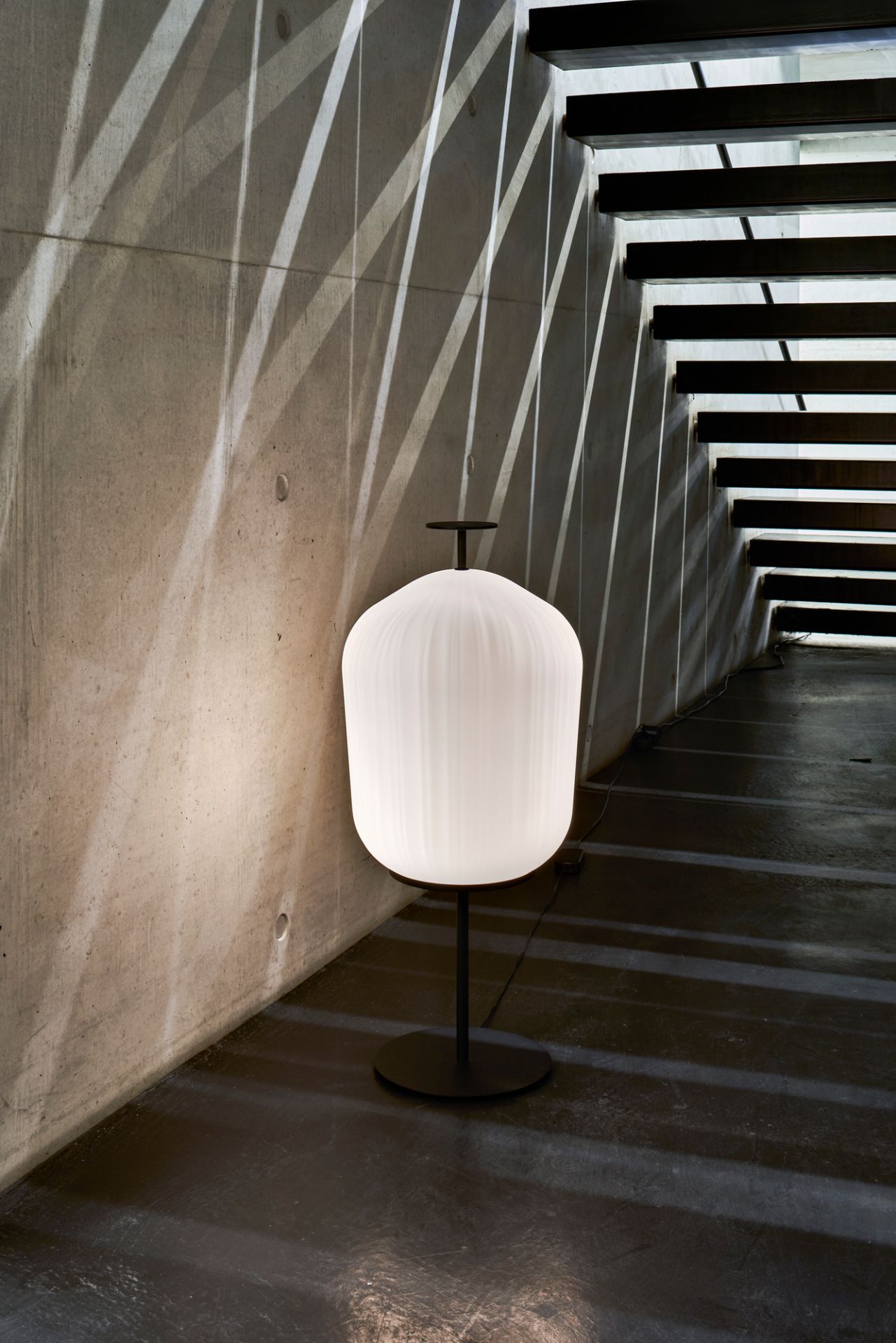 Plissée Floor Lamp Lampadaire ClassiCon