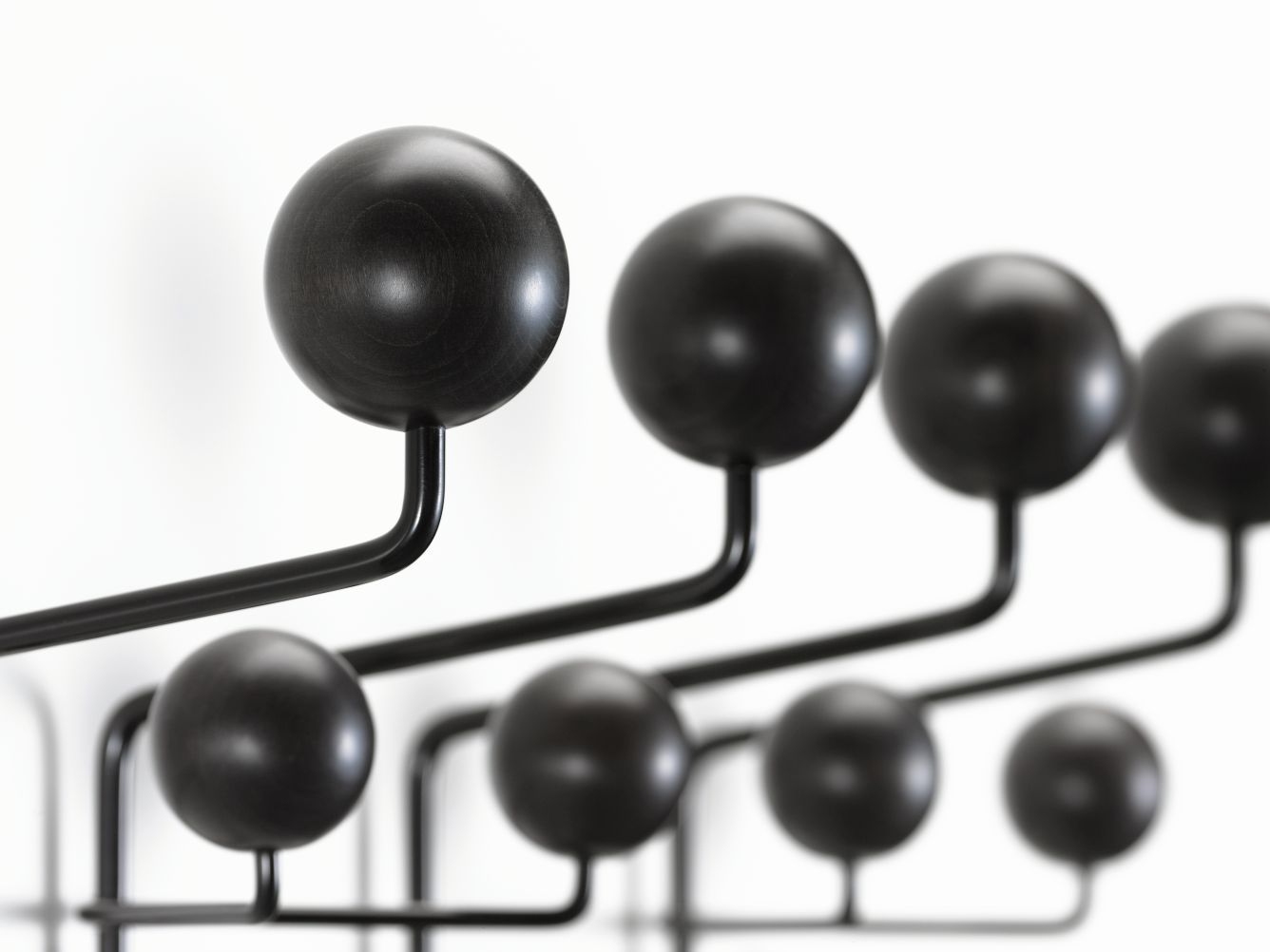 Eames Hang it all garderobe frêne noir Vitra