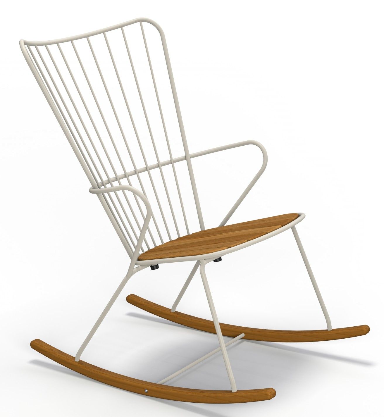 Weißer Paon Schaukelstuhl von Houe für den Außenbereich mit Holzdetails, ideal für Garten und Terrasse.