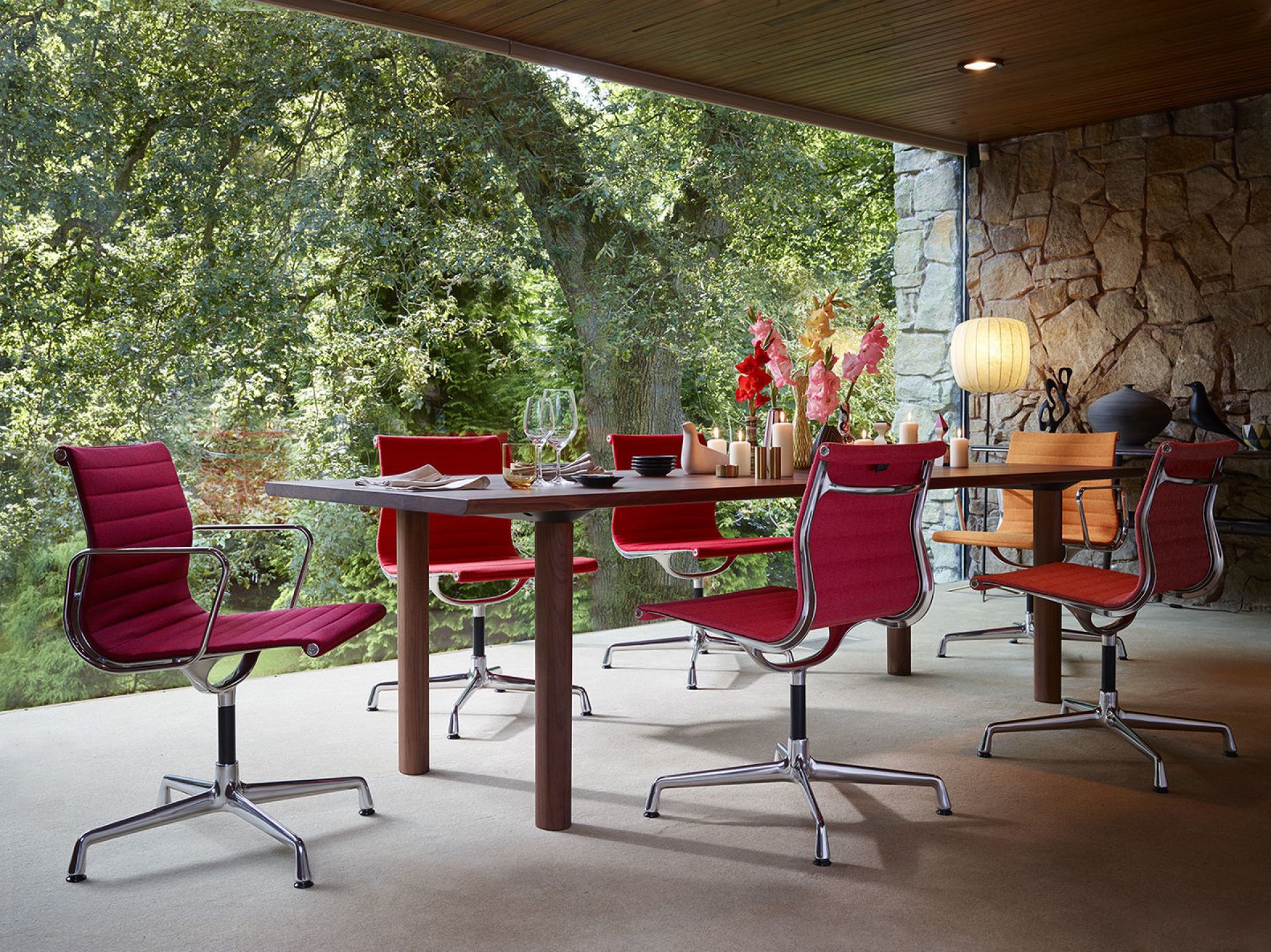Aluminum Chair EA 103 / EA103 Chaise Vitra