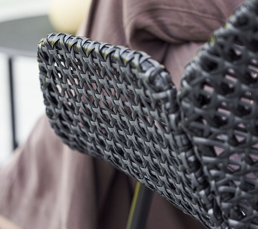 Vibe Fauteuil à dossier haut avec coussin en noir Cane-Line