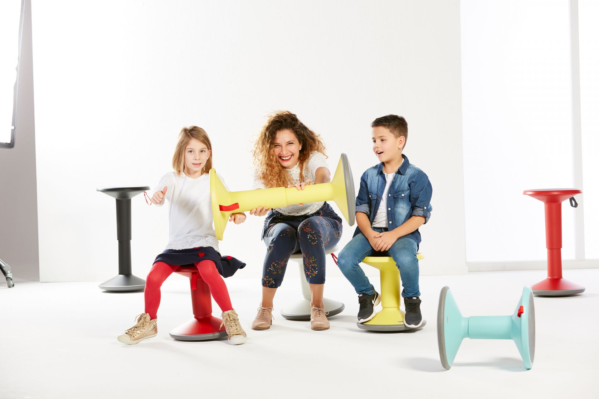 UP Junior Edition Tabouret pour enfants Interstuhl citron