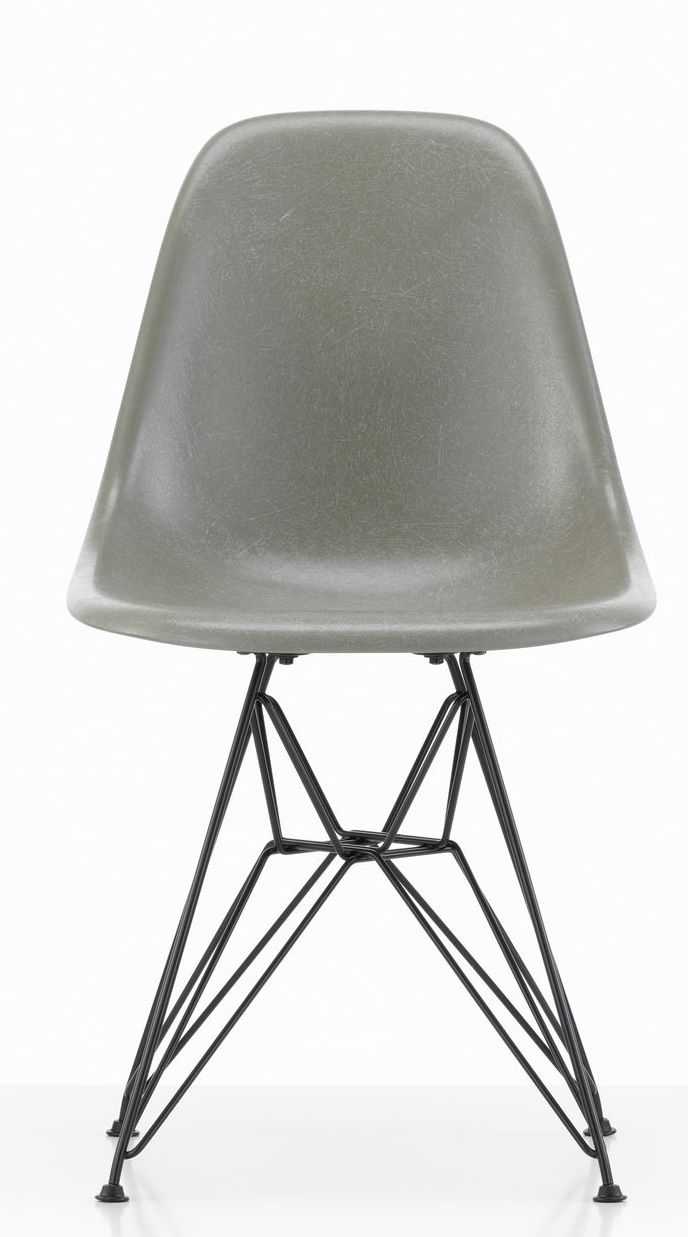 Eames Fiberglass Chair DSR chaise Vitra