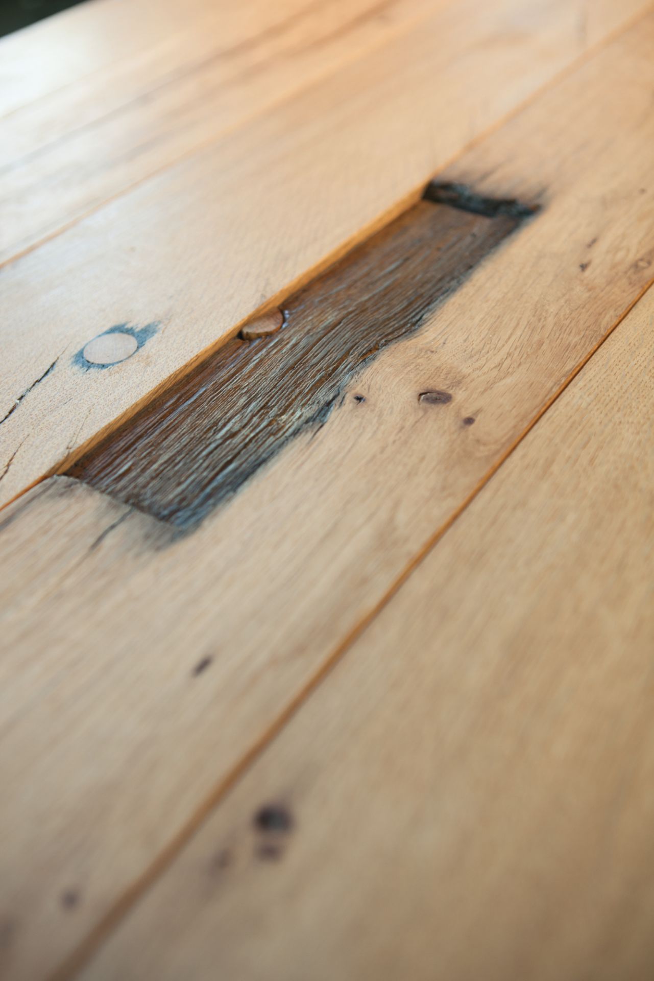 BB 11 Clamp table chêne brûlé Janua 