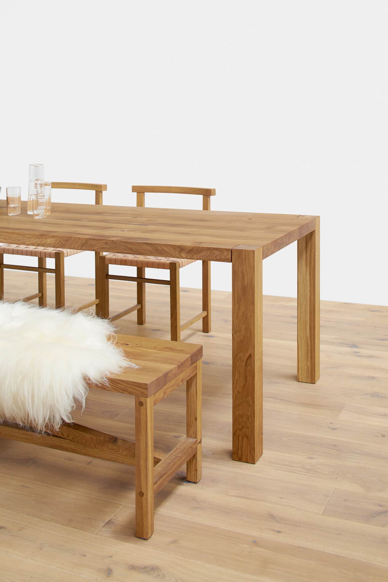 TA22 Holborn table e15