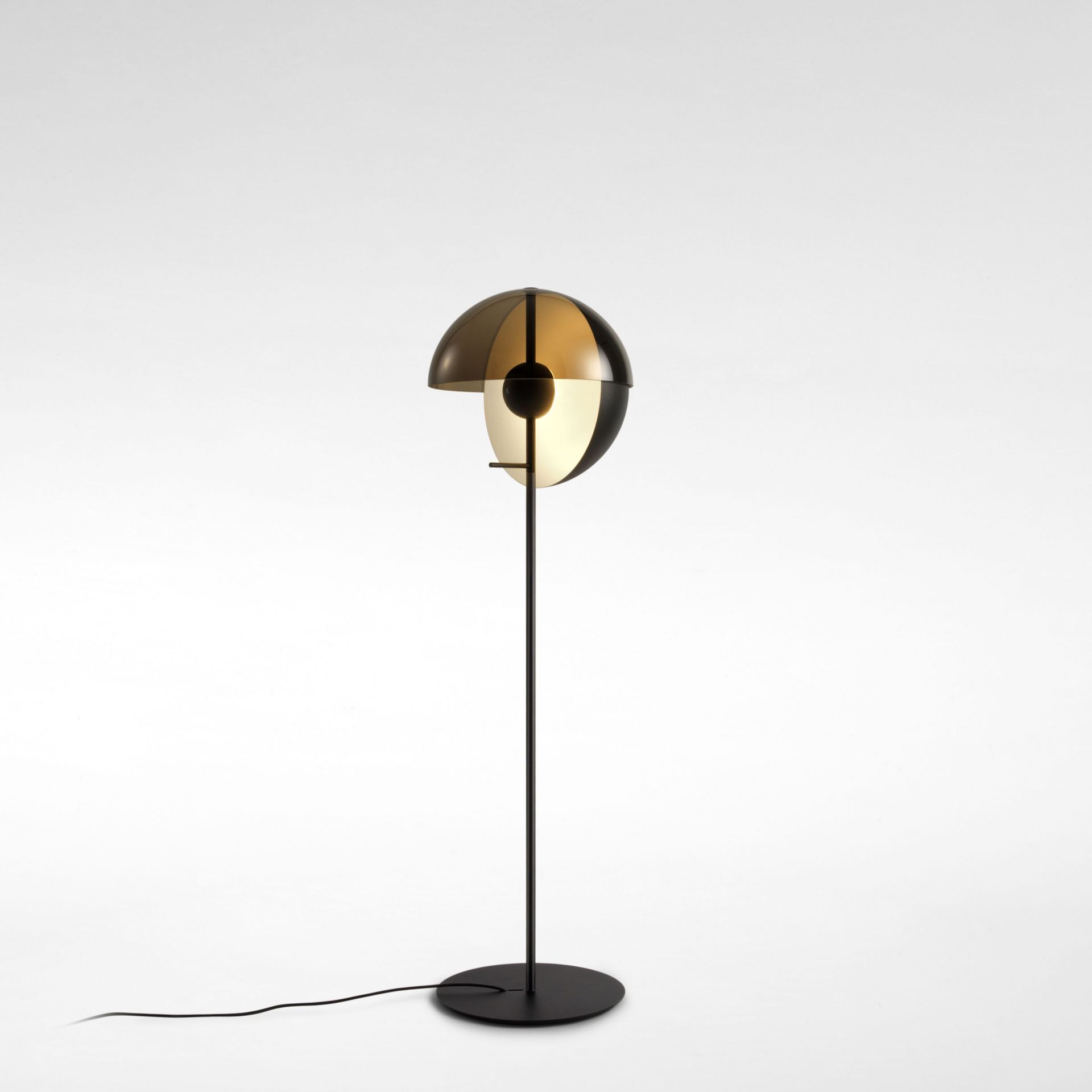 Theia P Lampadaire noir Marset