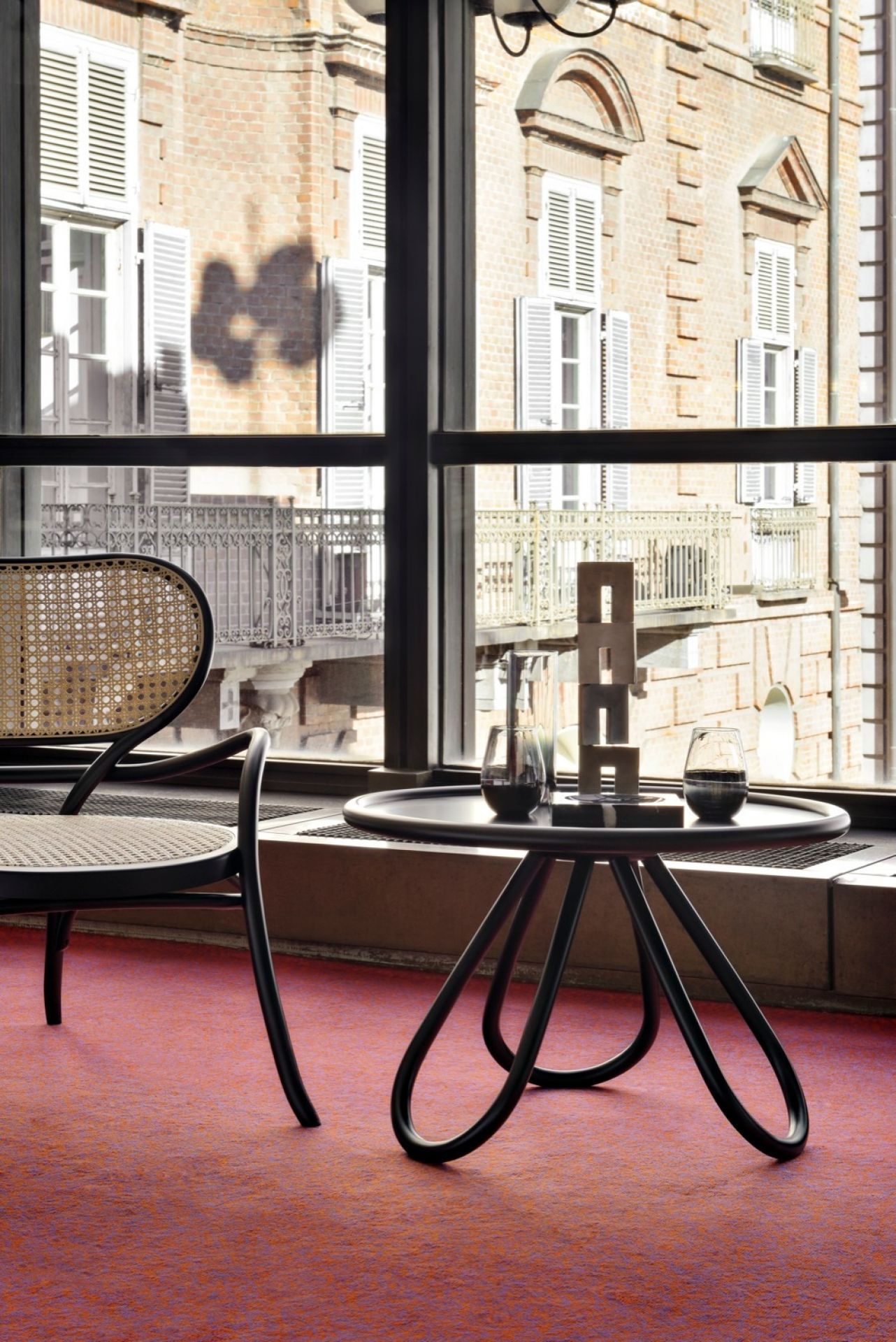 Arch table de salon laqué Wiener GTV Design