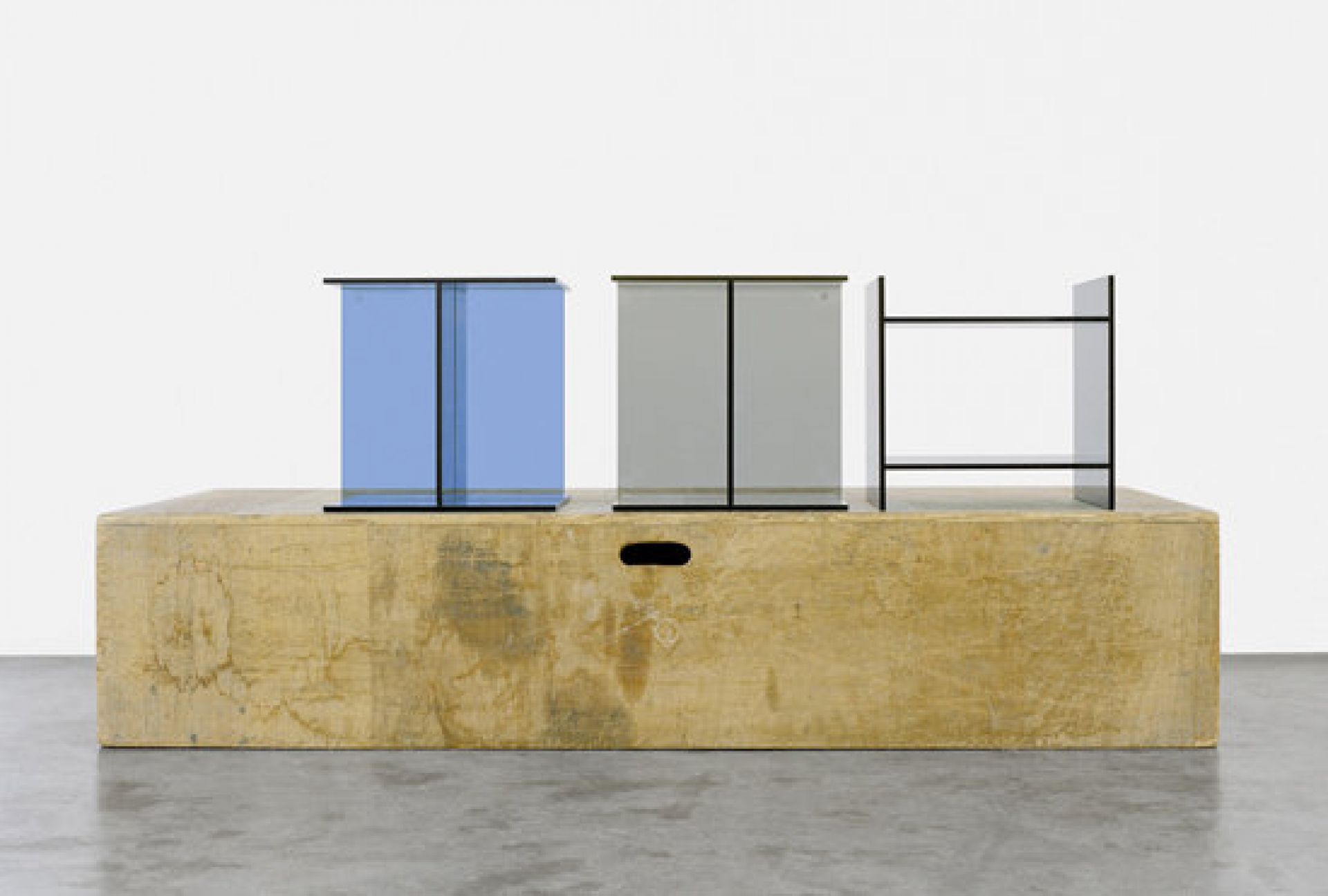 CT08 Vier Table d'appoint de Philipp Mainzer e15