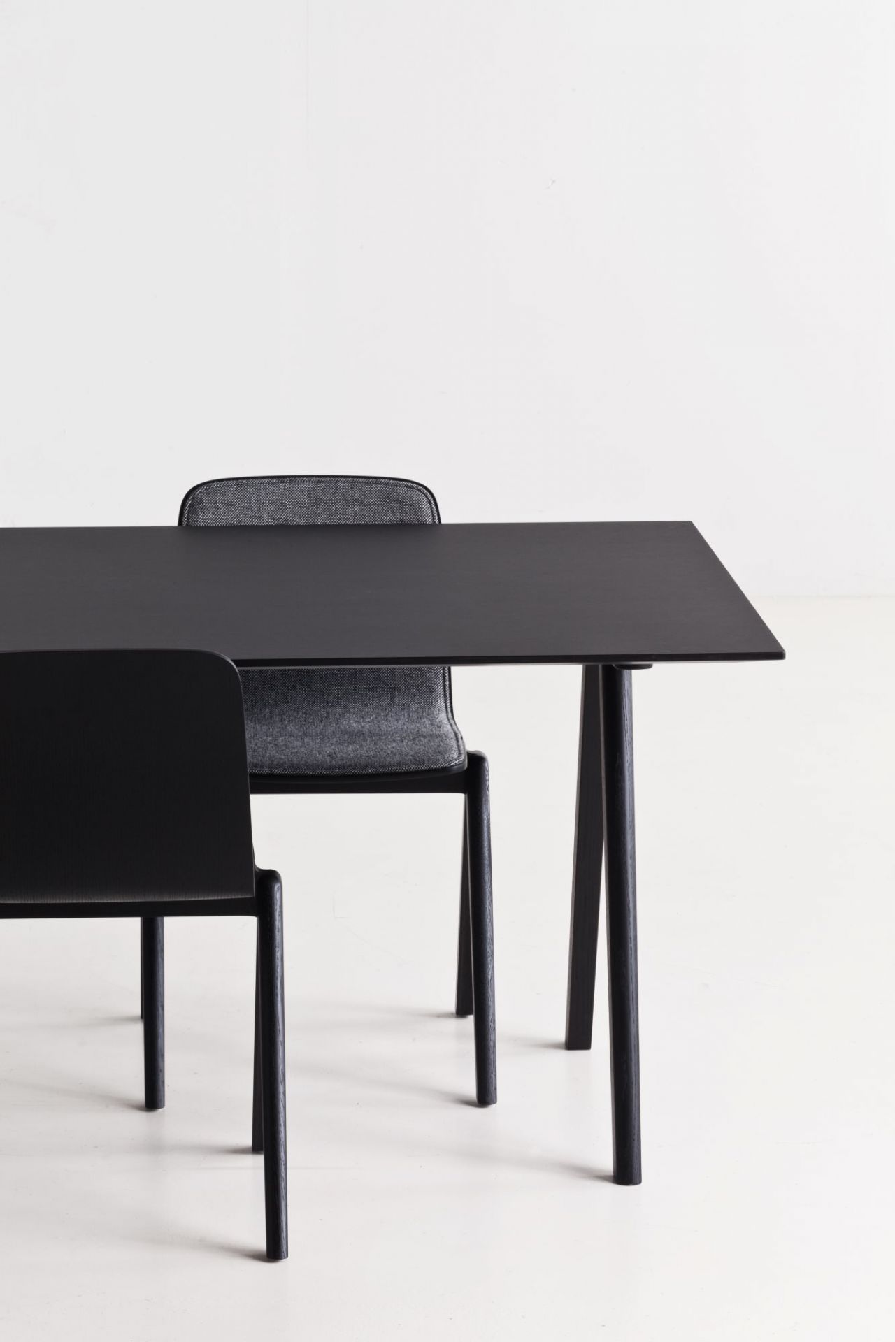 Copenhague Table CPH 10 Hay Chêne laqué à l'eau / plateau linoléum blanc cassé chants MDF