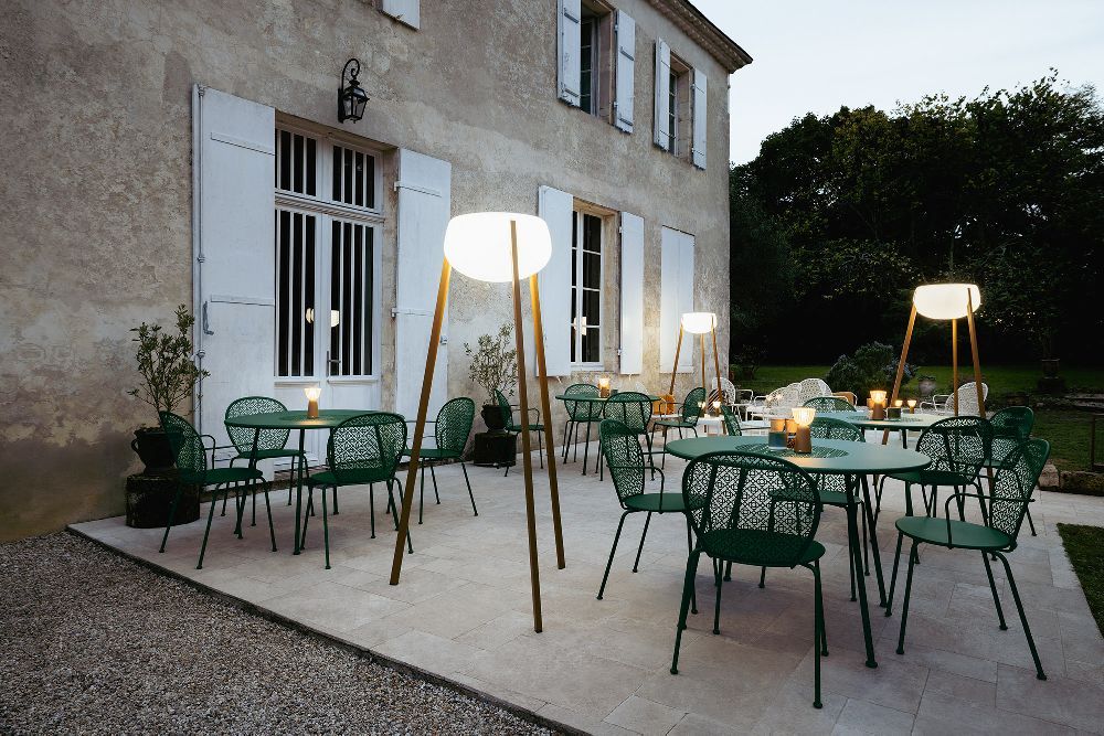 Yunos Solar LED Lampadaire d'extérieur Fermob