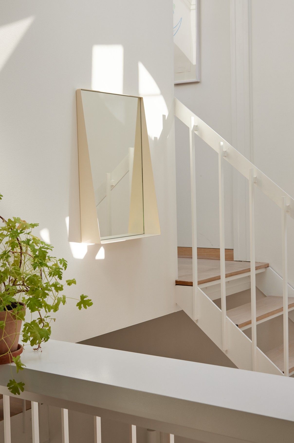 Beak miroir figue violet Please Wait to be Seated