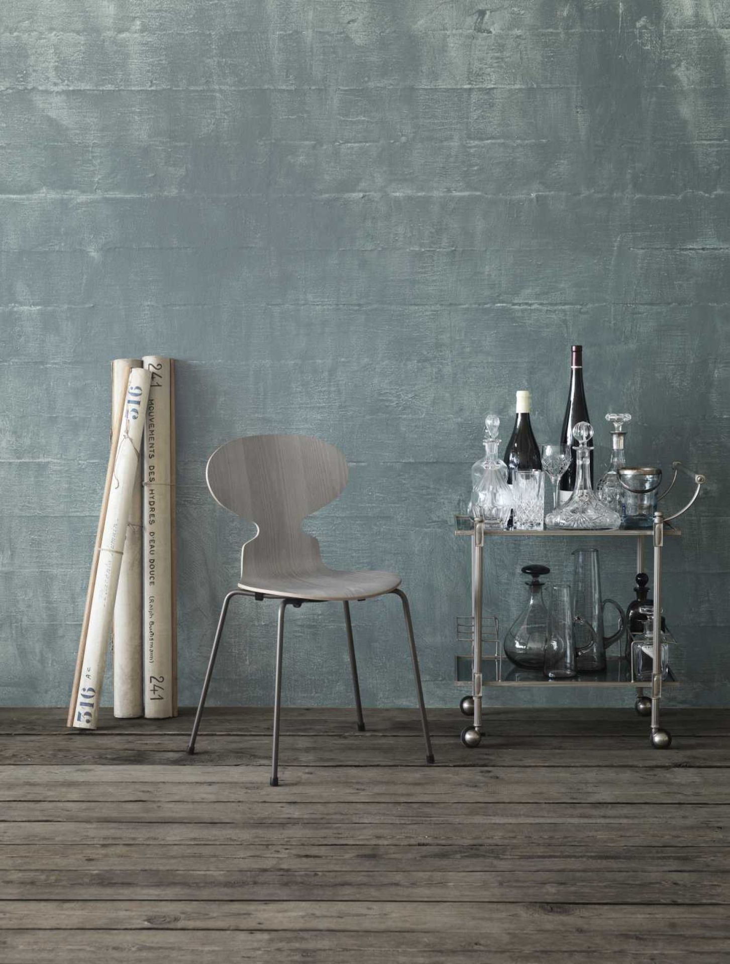 La chaise La Fourmi  3101 Cadre à 4 pieds Fritz Hansen 