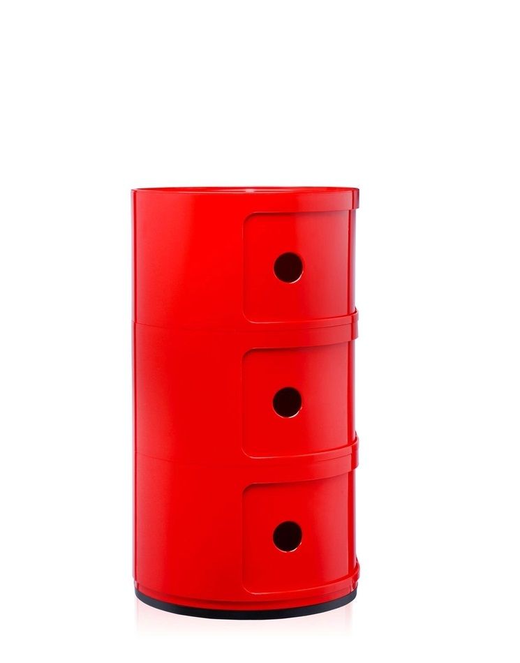 Roter Componibili Turm mit drei Elementen von Kartell. Design Nachttisch mit Stauraum.