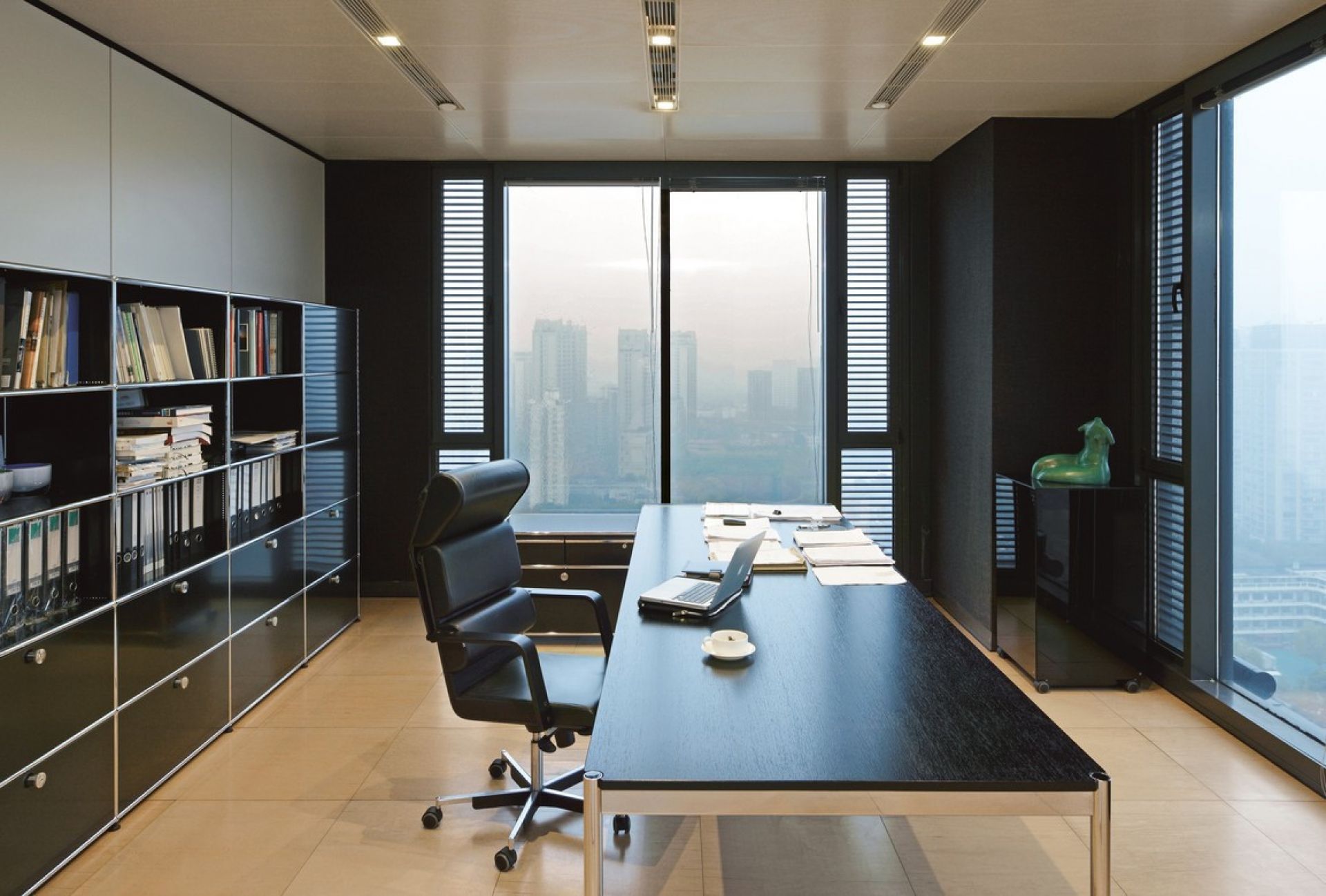 USM Haller Tisch 200 x 100 cm nero