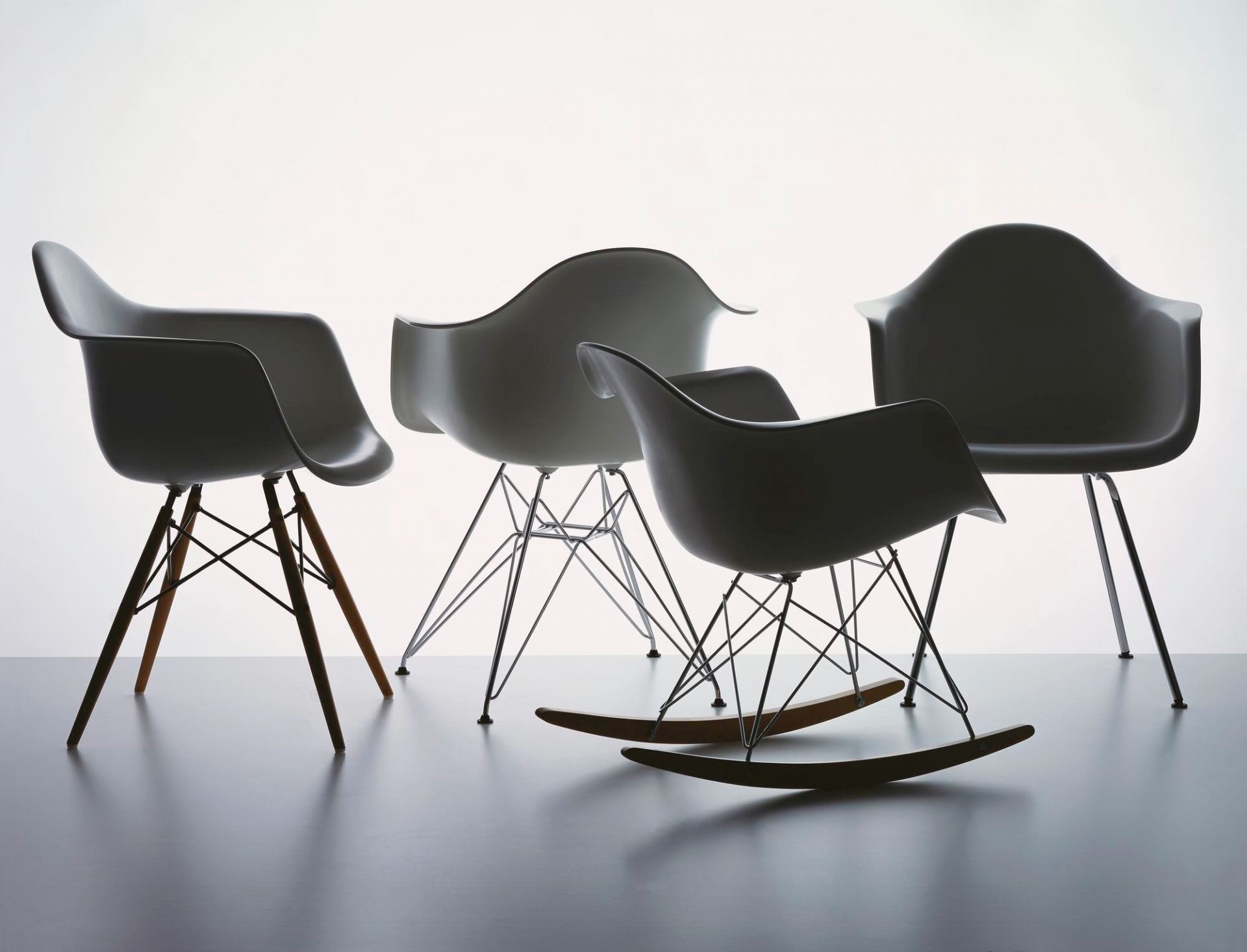 Eames Plastic Arm Chair DAW Stuhl Vitra - QUICK SHIP-Ahorn gelblich-Ocean Eames Plastic Arm Chair DAW Stuhl Vitra - QUICK SHIP-Ahorn gelblich-Ocean