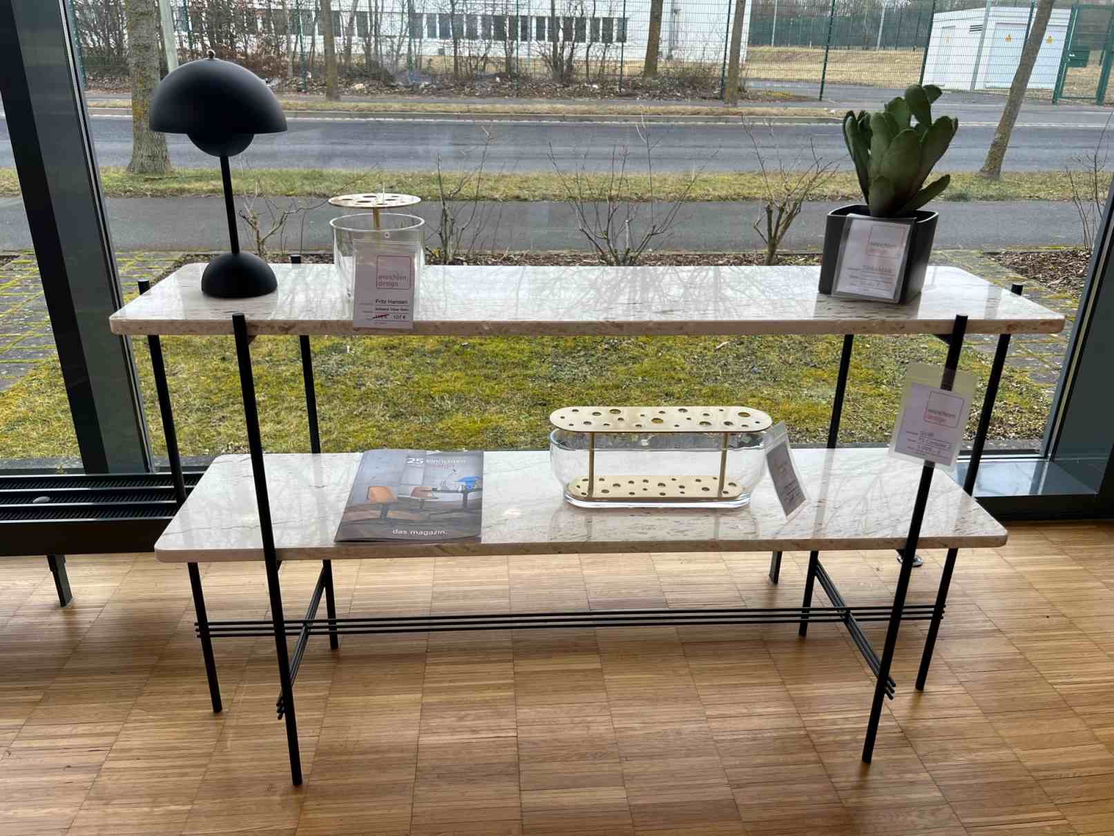TS Console Marquina Blanc Marbre Gubi PIÈCE D'EXPOSITION