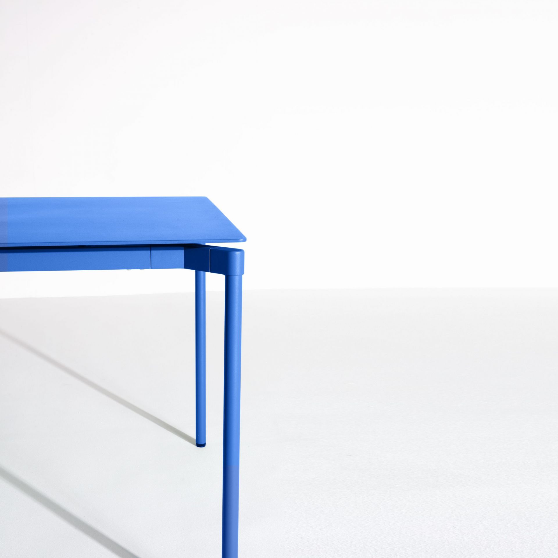Fromme Dining Table Rectangulaire Table de salle à manger rectangulaire Petite Friture Bleu