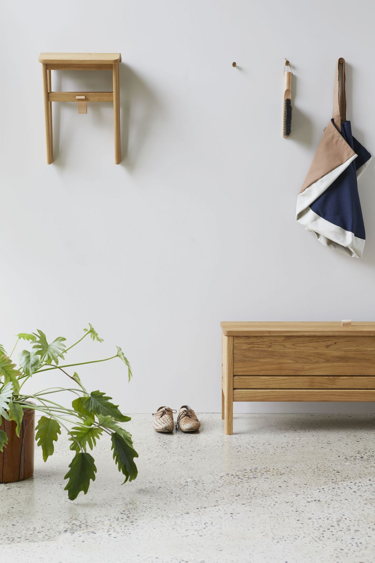 A Line Banc coffre 111 en chêne Form & Refine