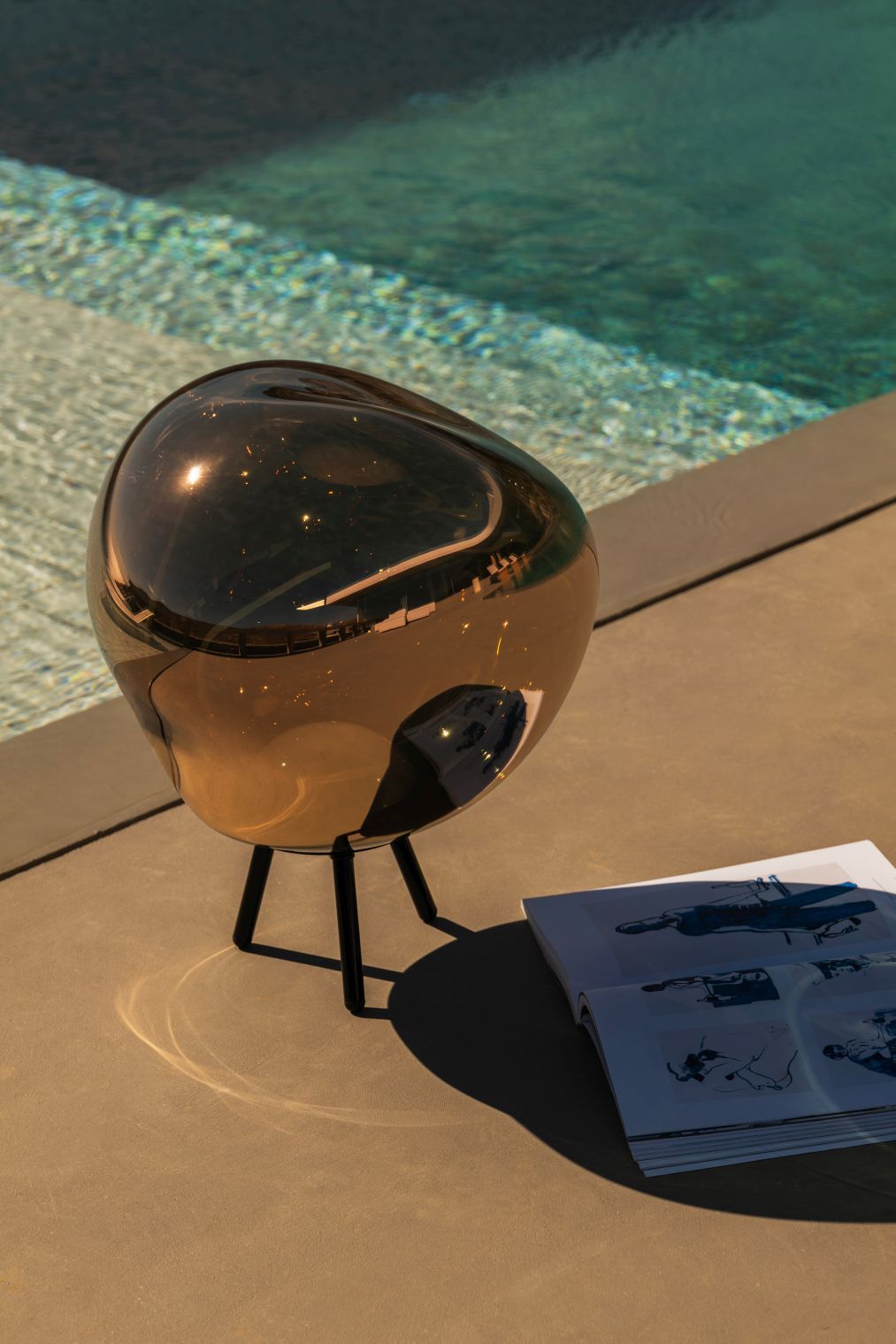 Melt Large LED lampe portable à poser ou à suspendre Opal Tom Dixon
