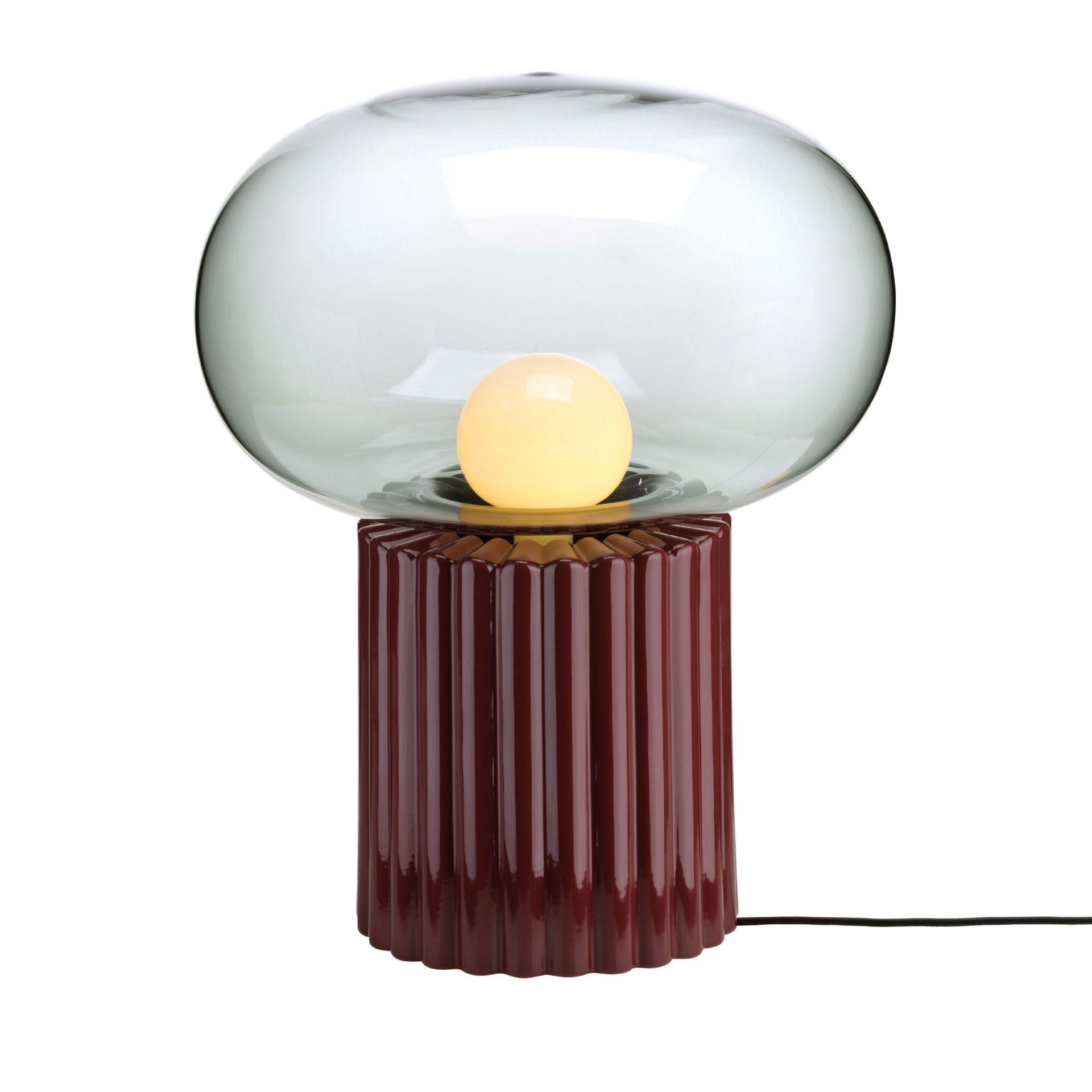 Weinrote Fungi Bodenleuchte mit geriffeltem Sockel und runder Glasabdeckung. Moderne Tischlampe.