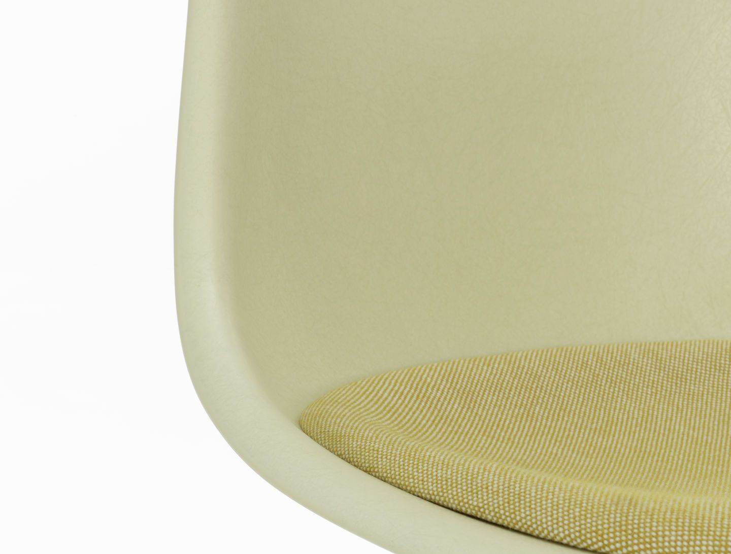 Eames Fiberglass Chair DSR chaise avec coussin d'assise Vitra