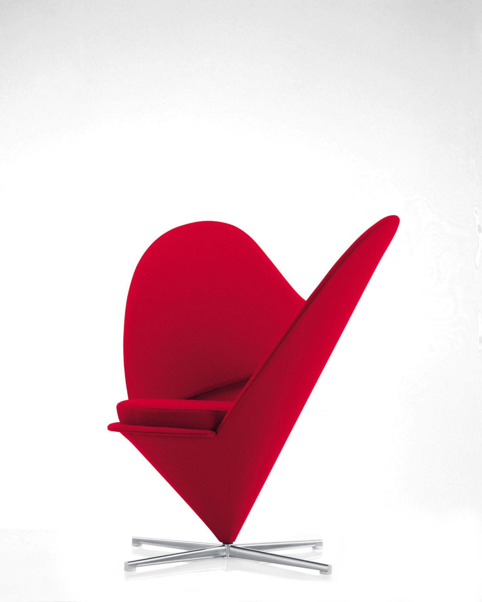 Heart Cone Chair Vitra