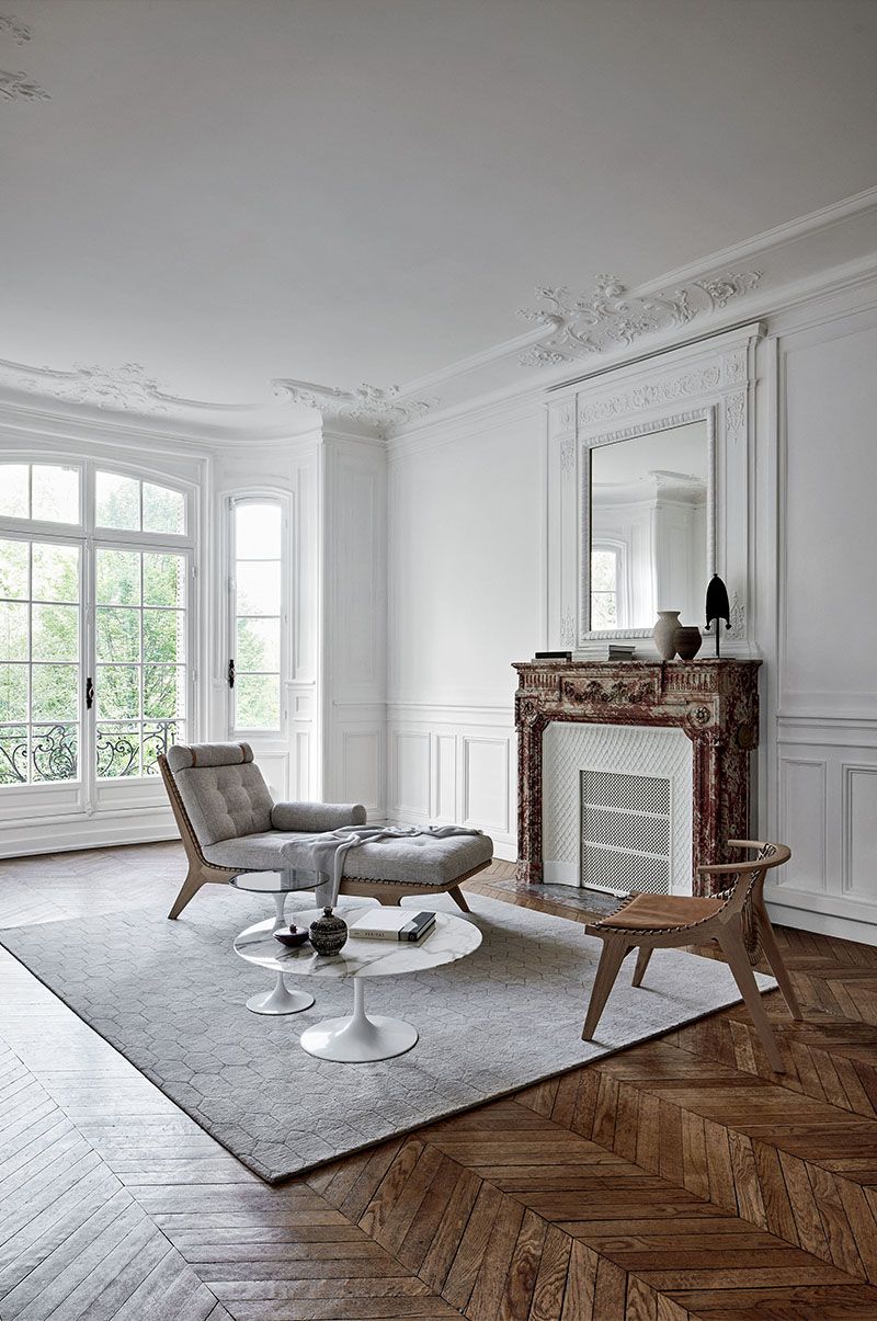 Klismos Fauteuil avec dossier en bois et patins en feutre Knoll International