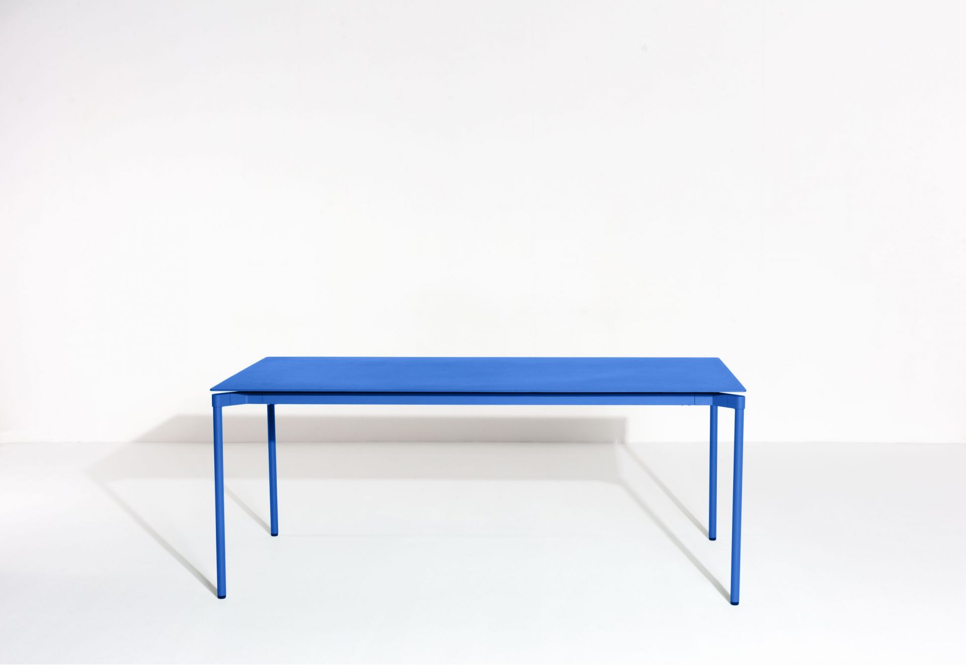 Fromme Dining Table Rectangulaire Table de salle à manger rectangulaire Petite Friture Bleu