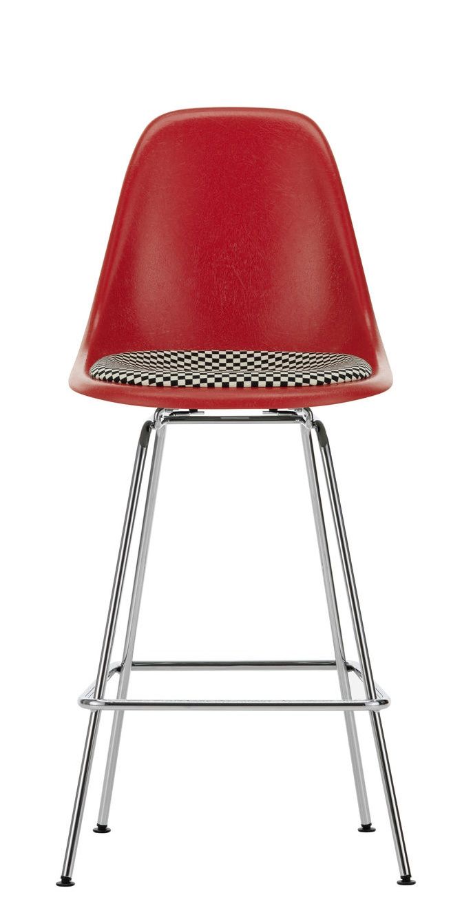 Eames Fiberglass Bar Stool Medium Tabouret de bar avec coussin d'assise Vitra