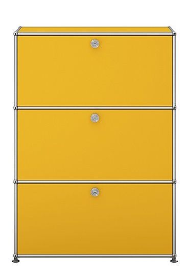 USM Haller Highboard in Goldgelb mit drei Klappen, modernes Designmöbel für stilvolle Wohnräume.