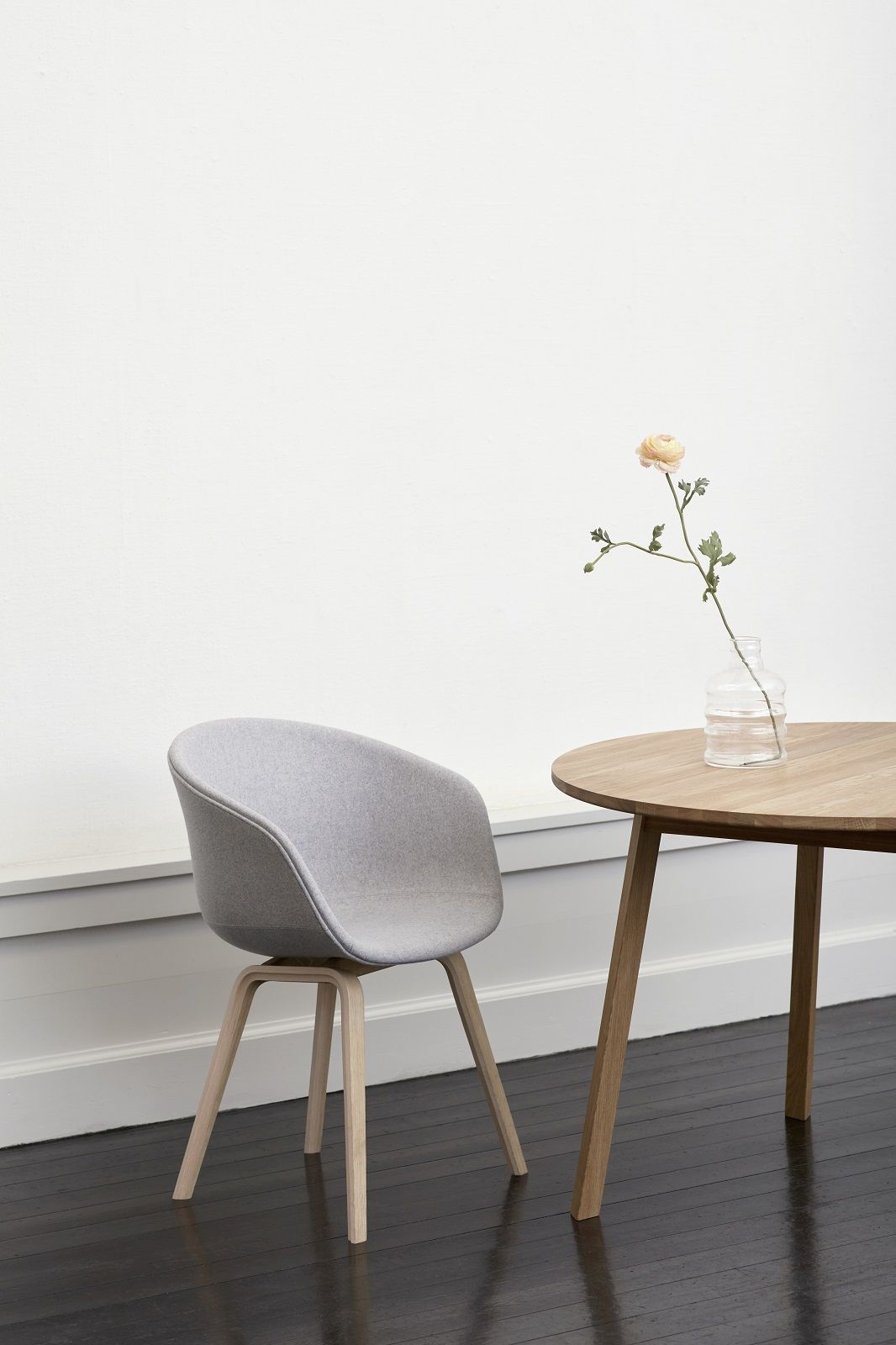 Triangle Leg Table Table à manger Hay Triangle Leg Table Table à manger Hay