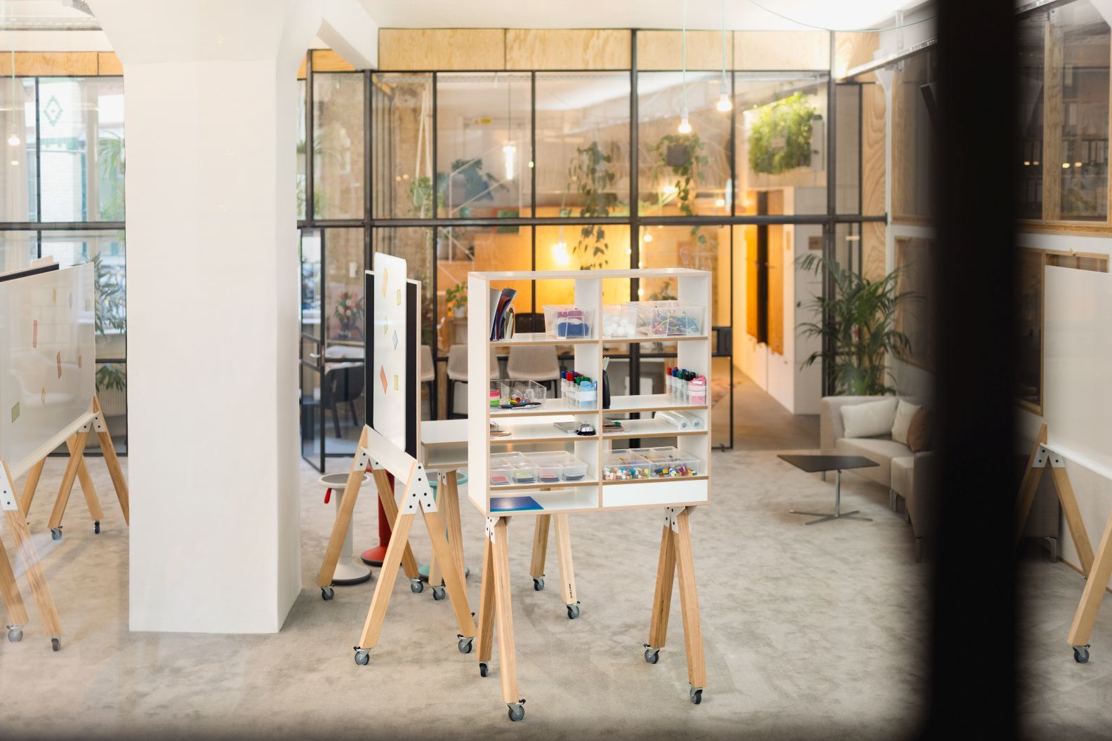 What if We Fly Taskboard L 240 cm Tableau en feutre moyen mur média Interstuhl
