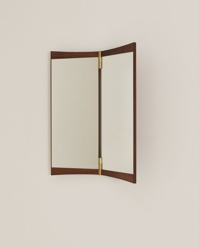 Vanity Wall Mirror 2 miroir mural Gubi 
