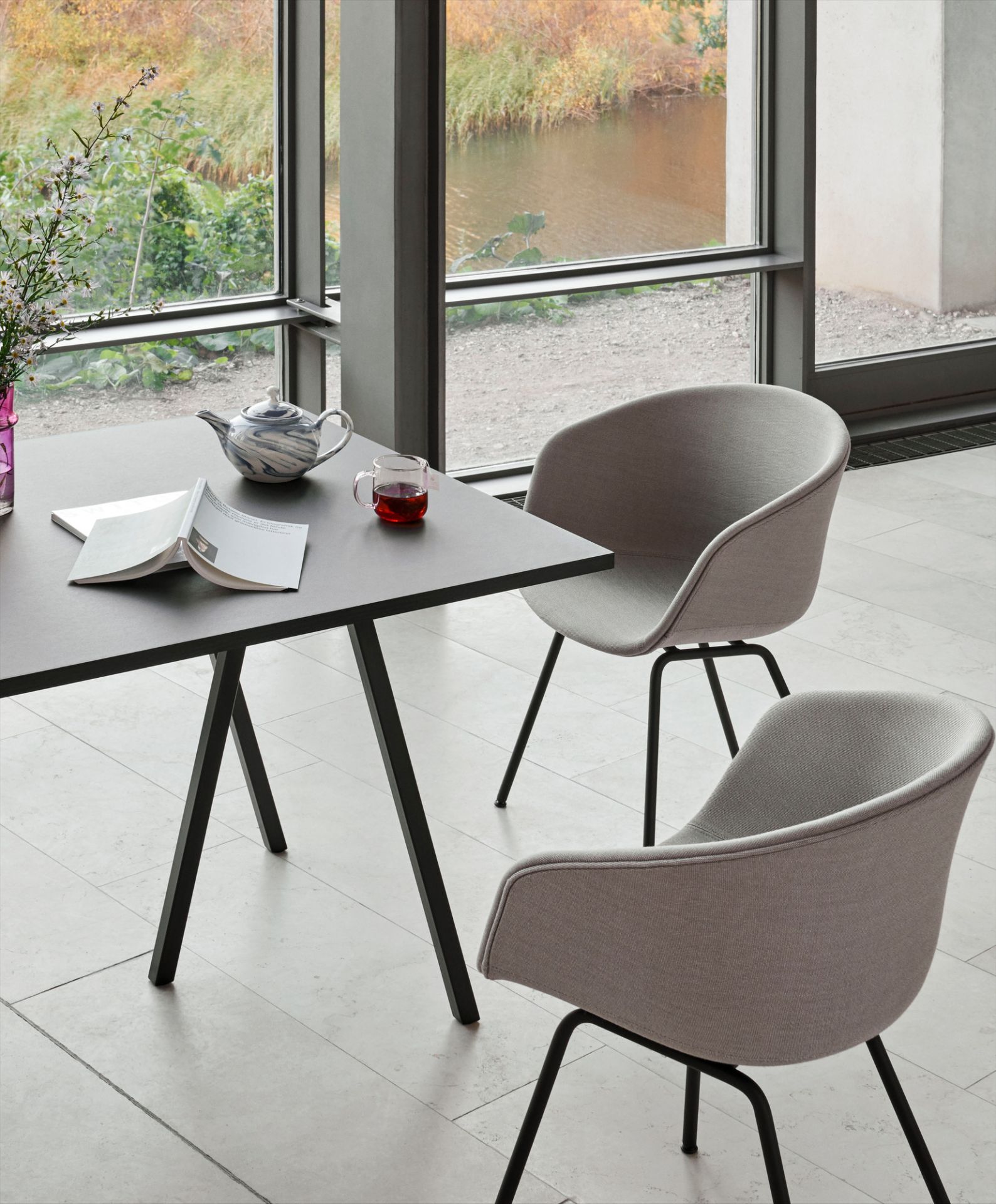 About A Chair AAC27 / AAC 27 chaise avec rembourrage intégral Hay About A Chair AAC27 / AAC 27 chaise avec rembourrage intégral Hay