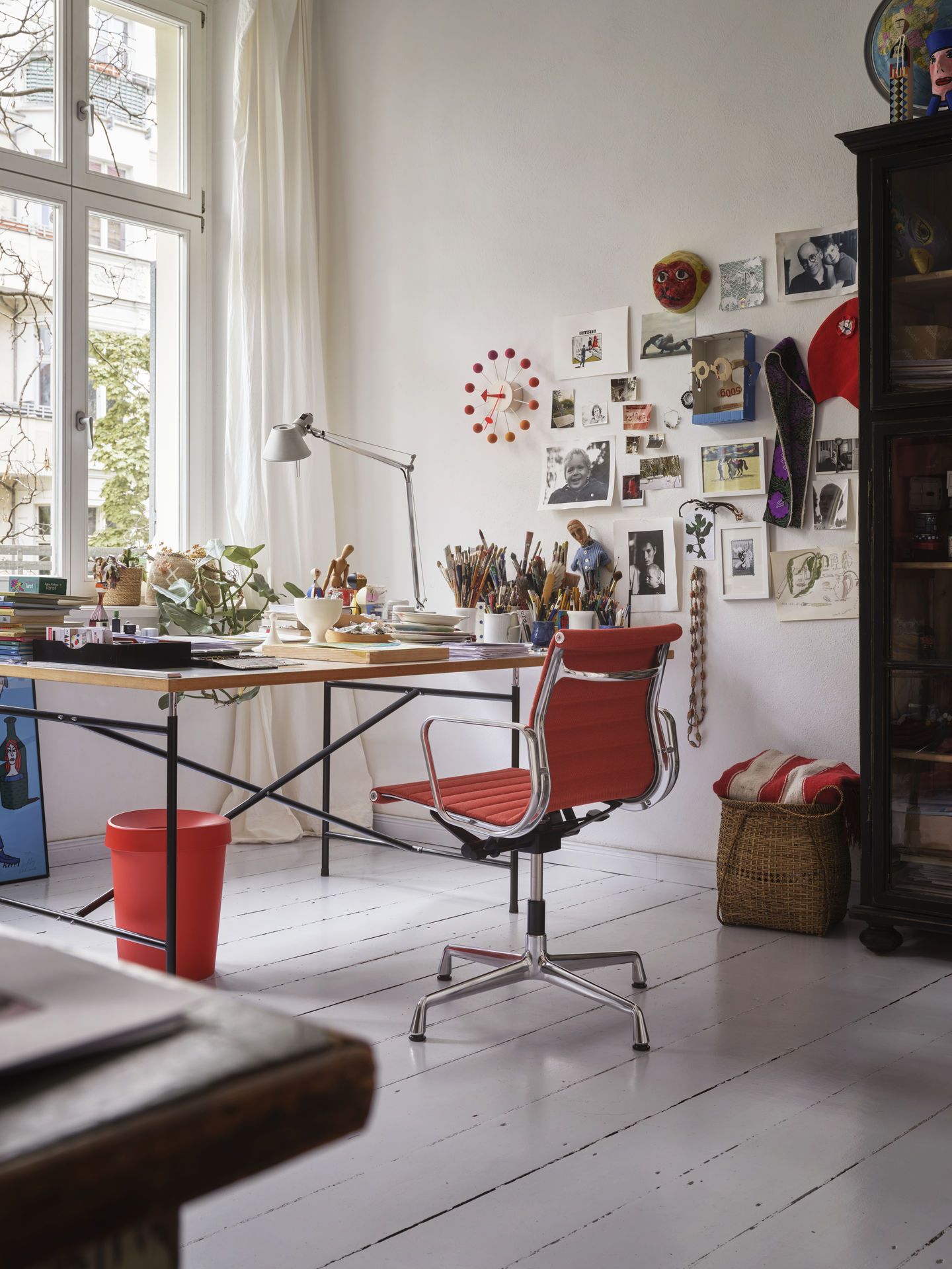 Aluminium Chair EA 131 / EA131 Chaise Vitra