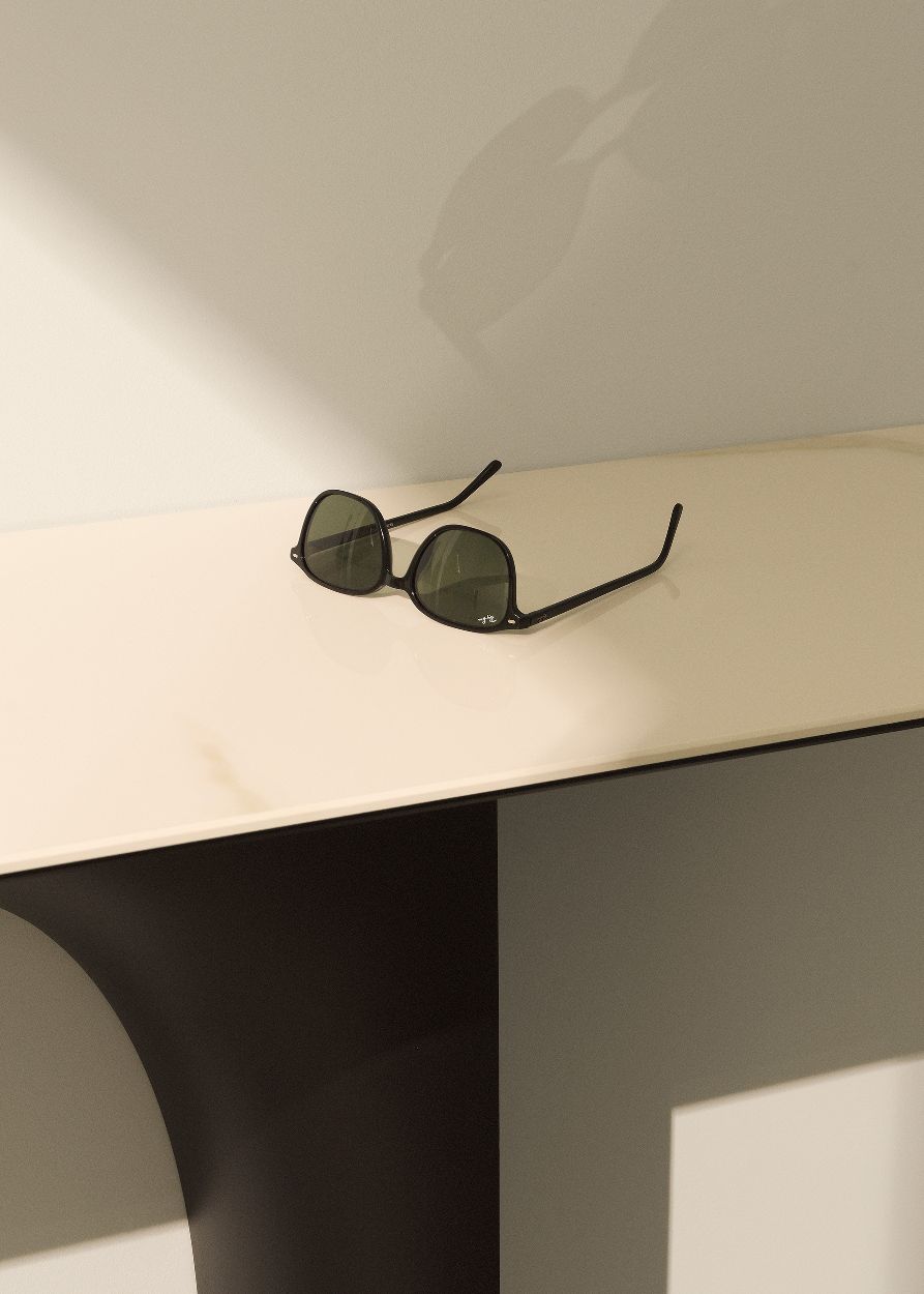 Holo Console Kristalia