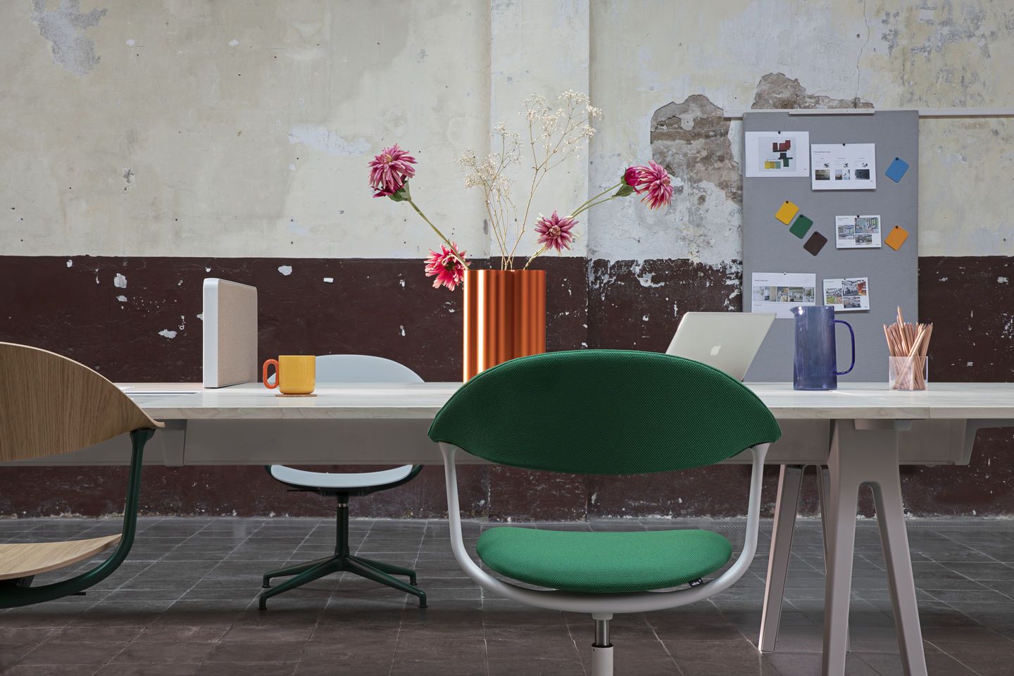 Mynt dossier et assise plastique Chaise de bureau Vitra